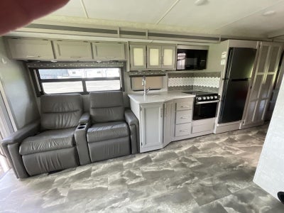 2022 Thor Motor Coach Windsport