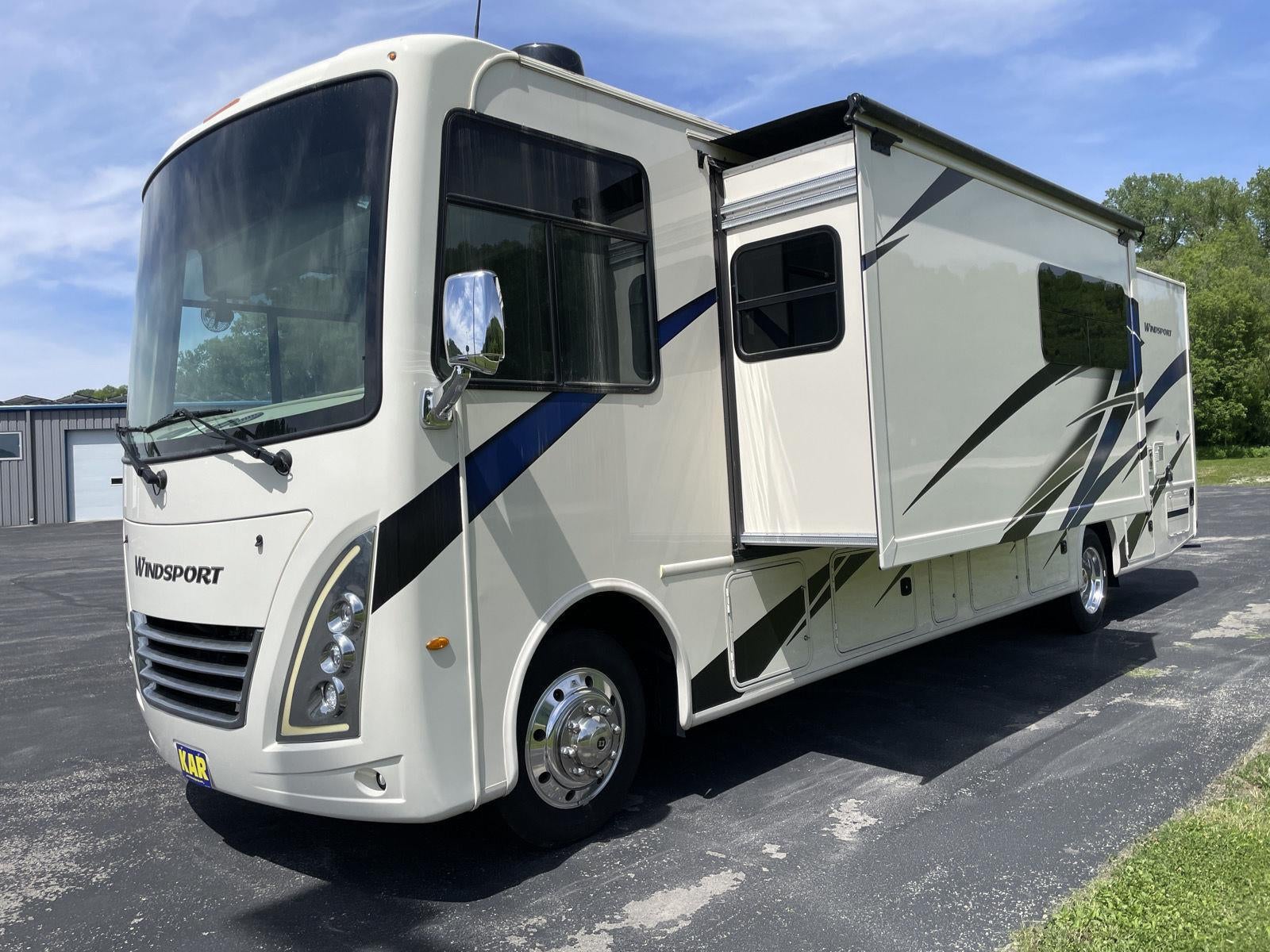 2022 Thor Motor Coach Windsport