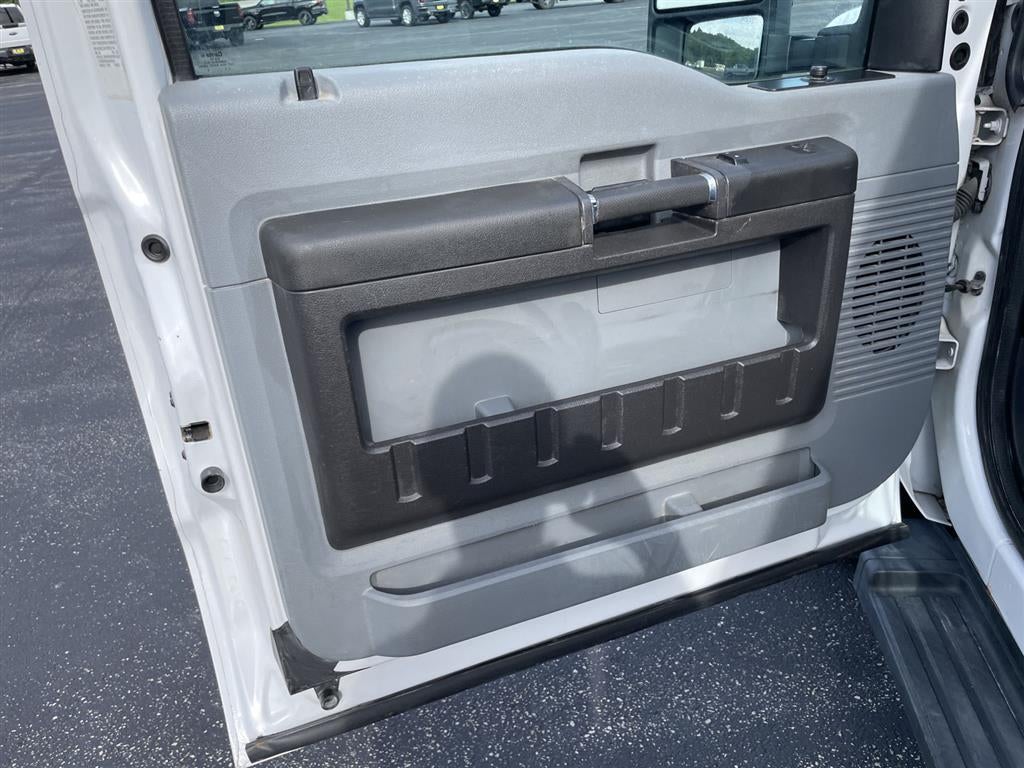 2016 Ford Super Duty F-350 SRW XL