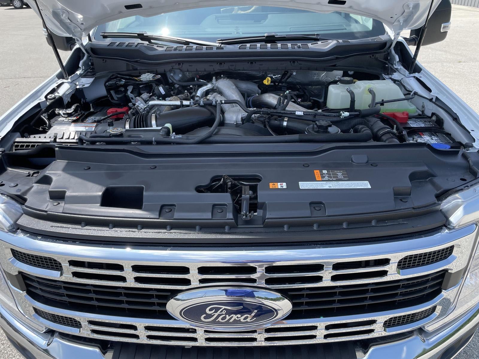 2025 Ford Super Duty F-550 DRW XL