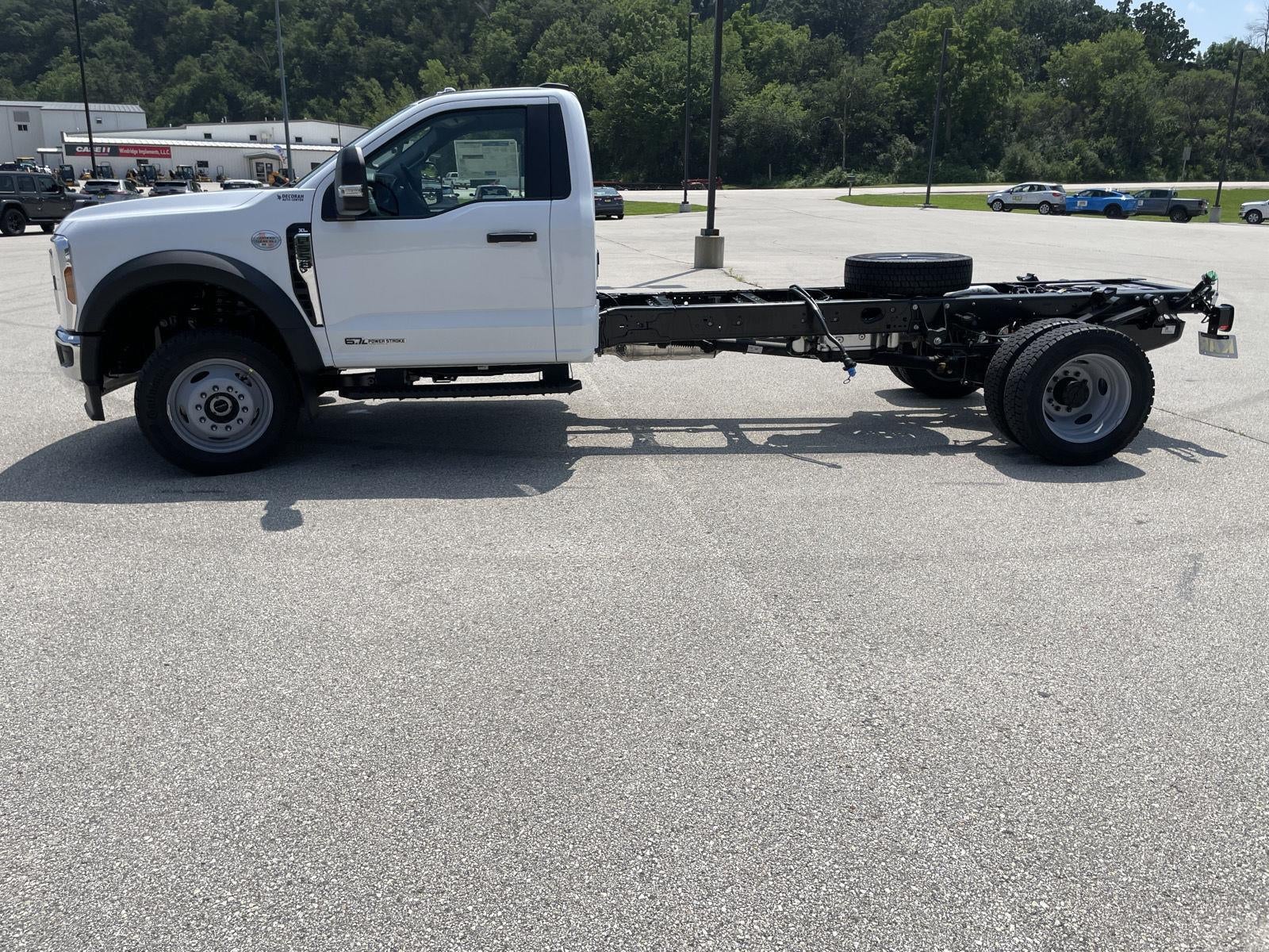 2025 Ford Super Duty F-550 DRW XL
