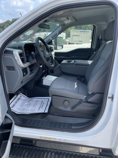 2025 Ford Super Duty F-550 DRW XL