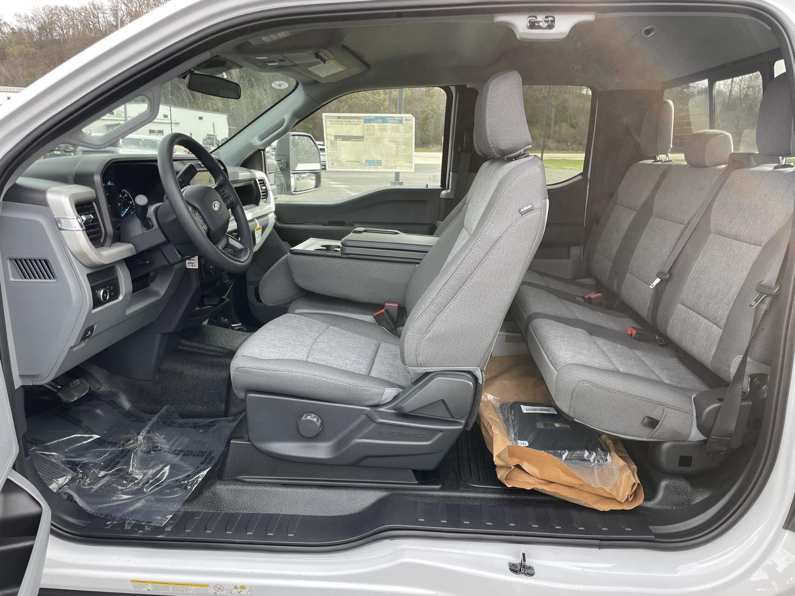 2026 Ford Super Duty F-550 DRW XL