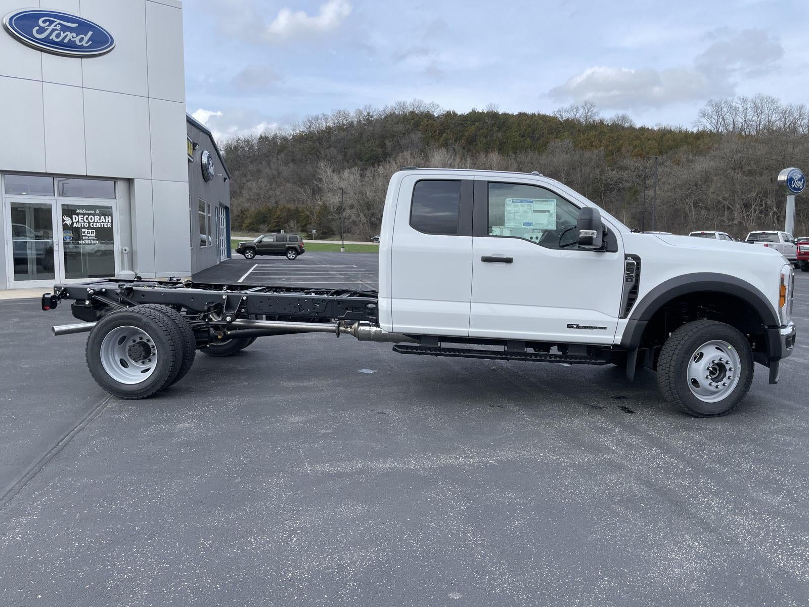 2026 Ford Super Duty F-550 DRW XL