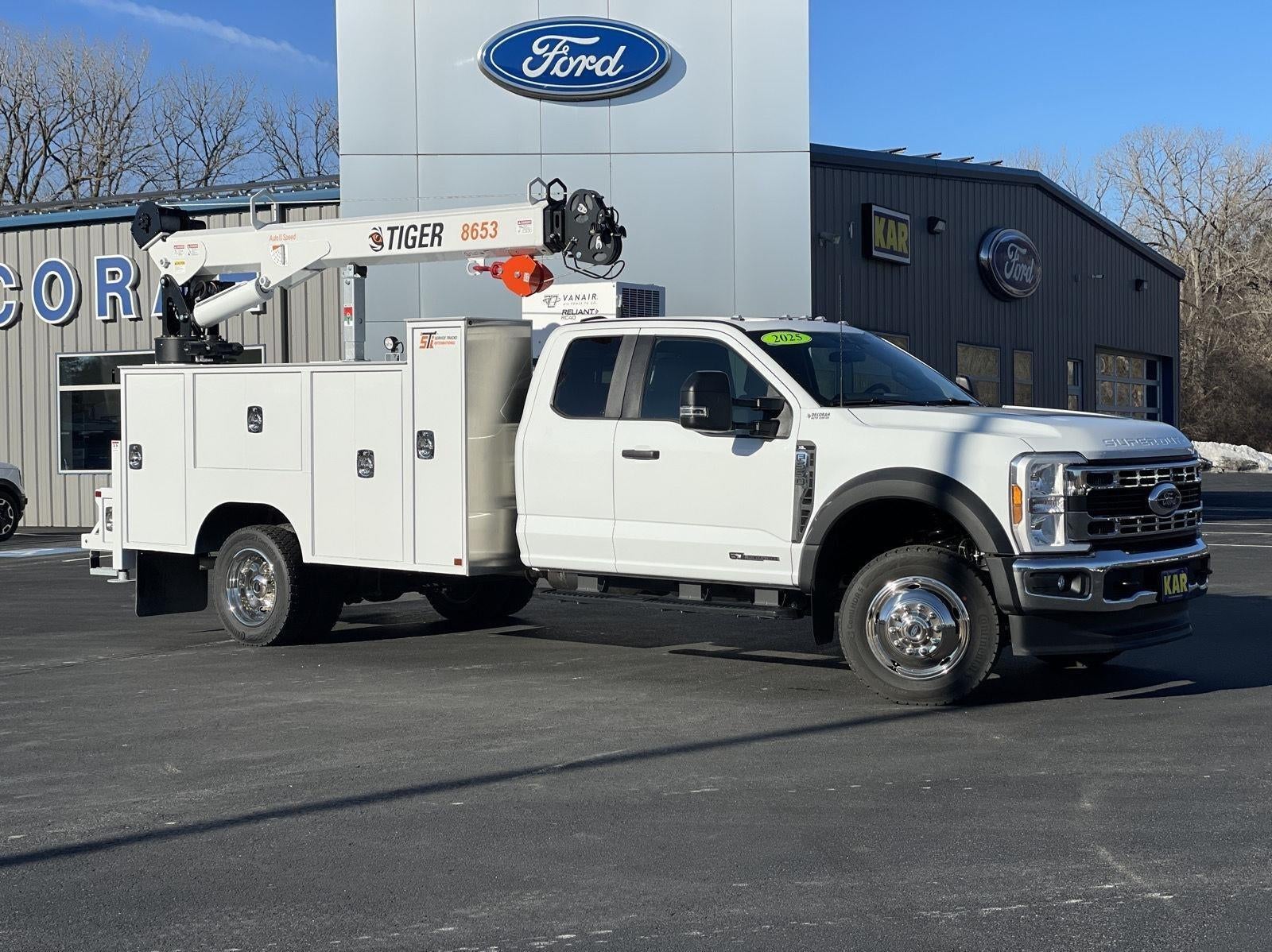 2025 Ford Super Duty F-550 DRW XL