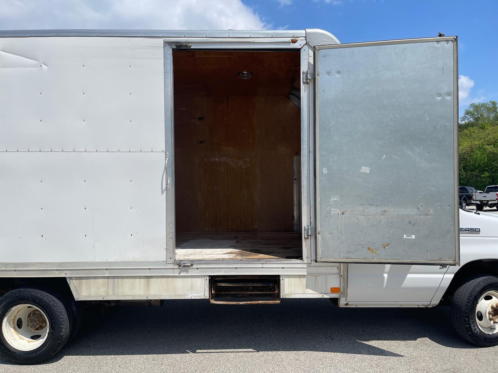 2016 Ford Econoline Commercial Cutaway Base DRW