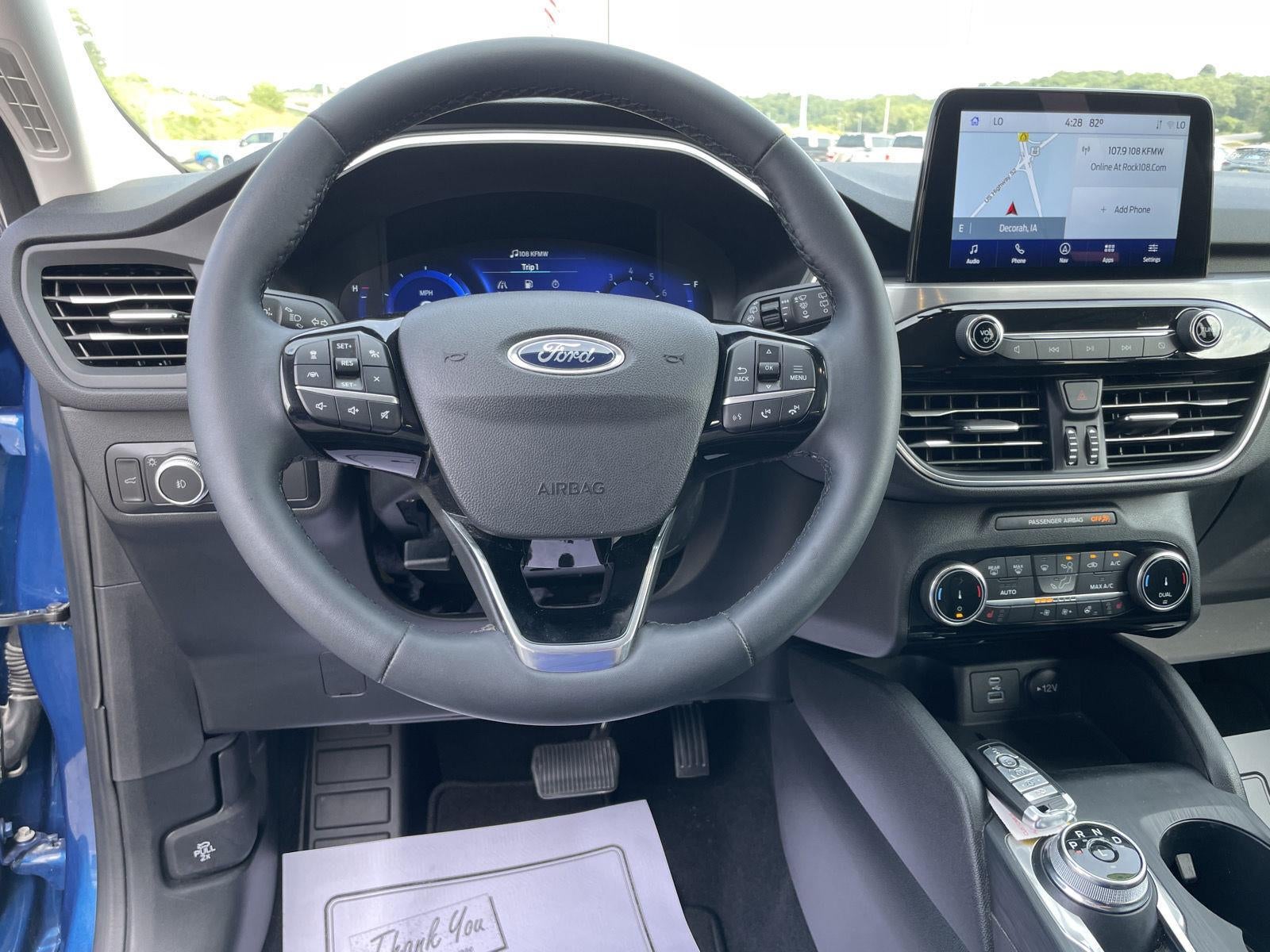 2022 Ford Escape Titanium