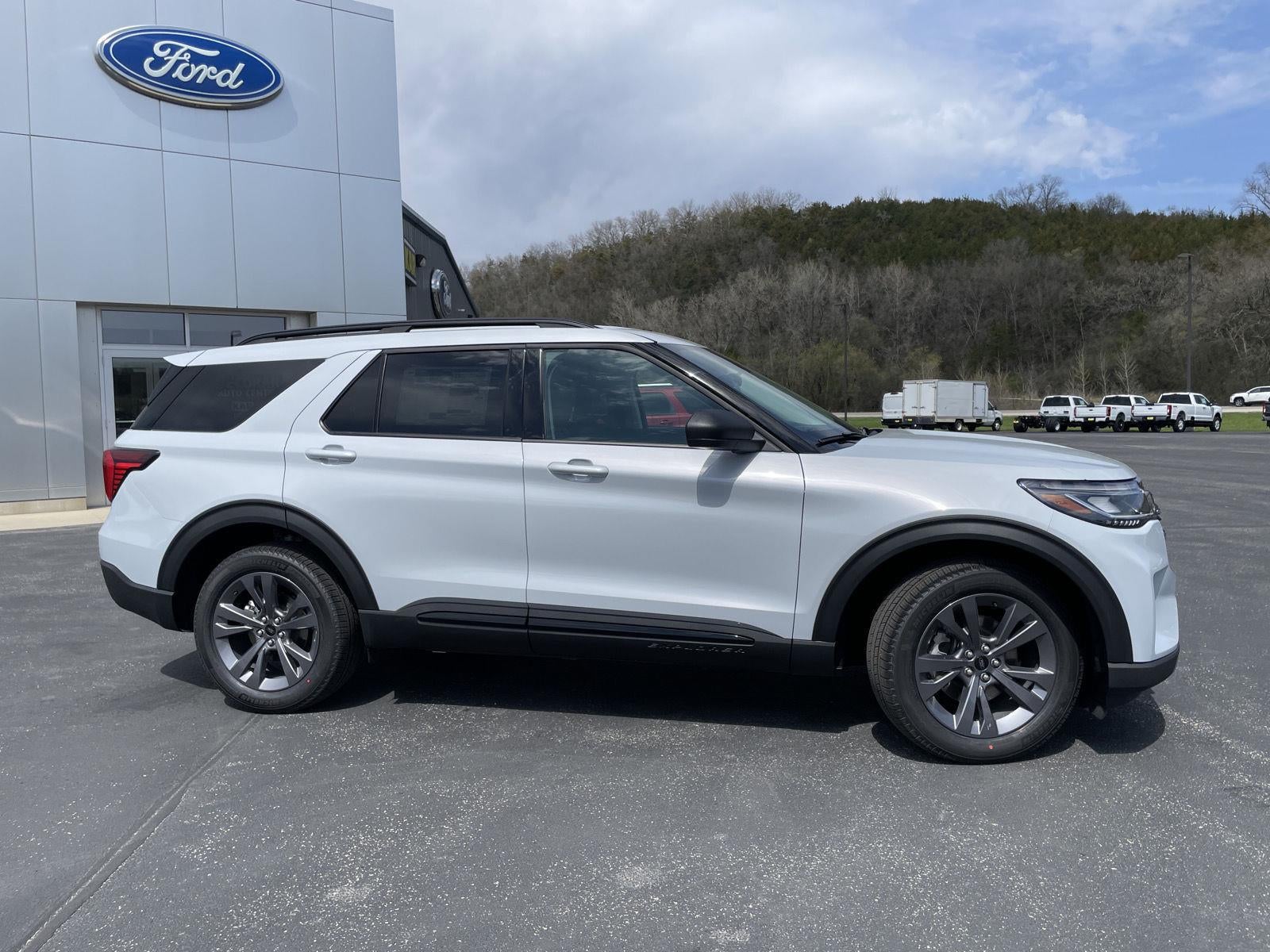 2026 Ford Explorer Active w/200A Pkg