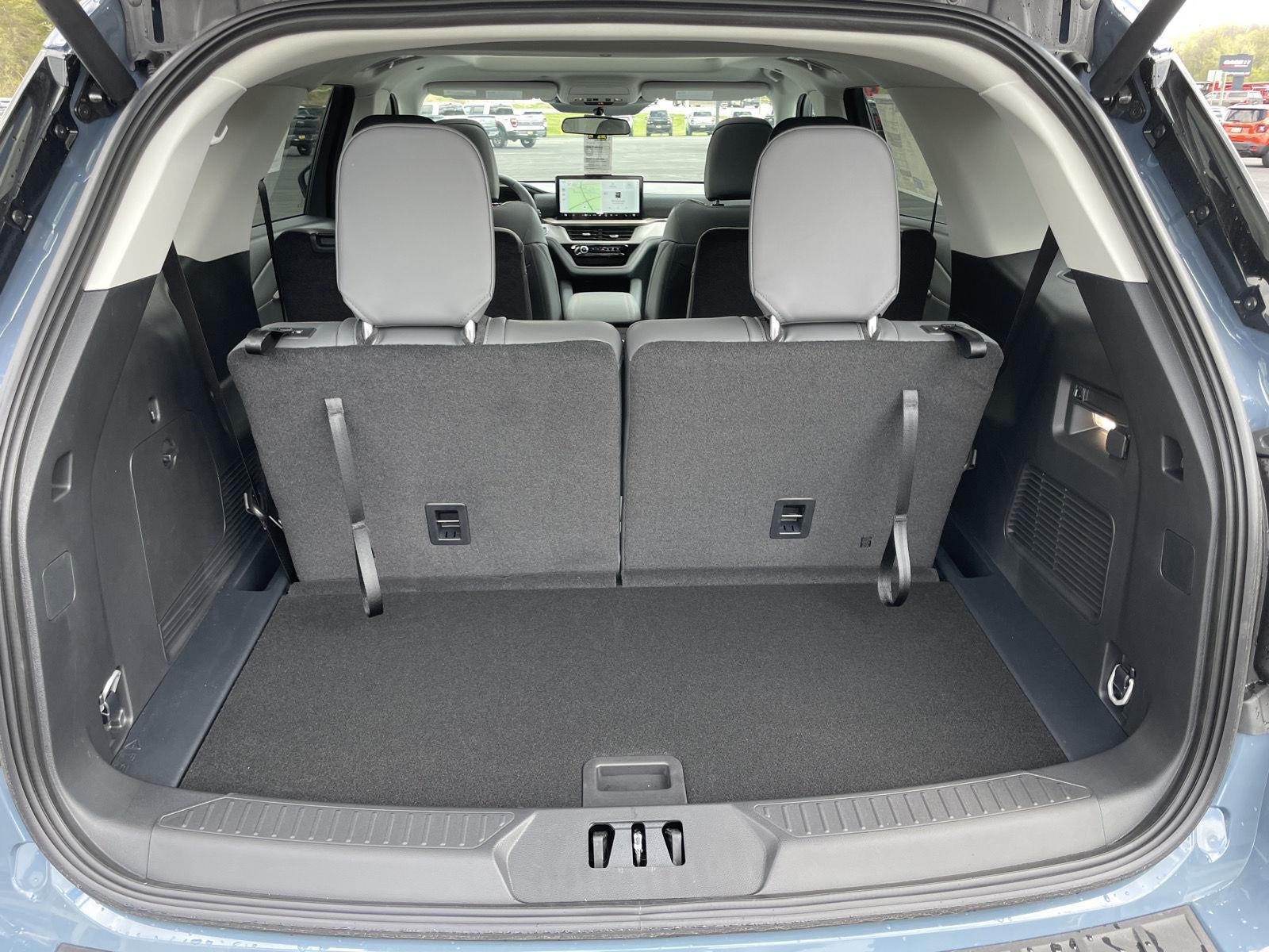 2026 Ford Explorer Active w/100A Pkg
