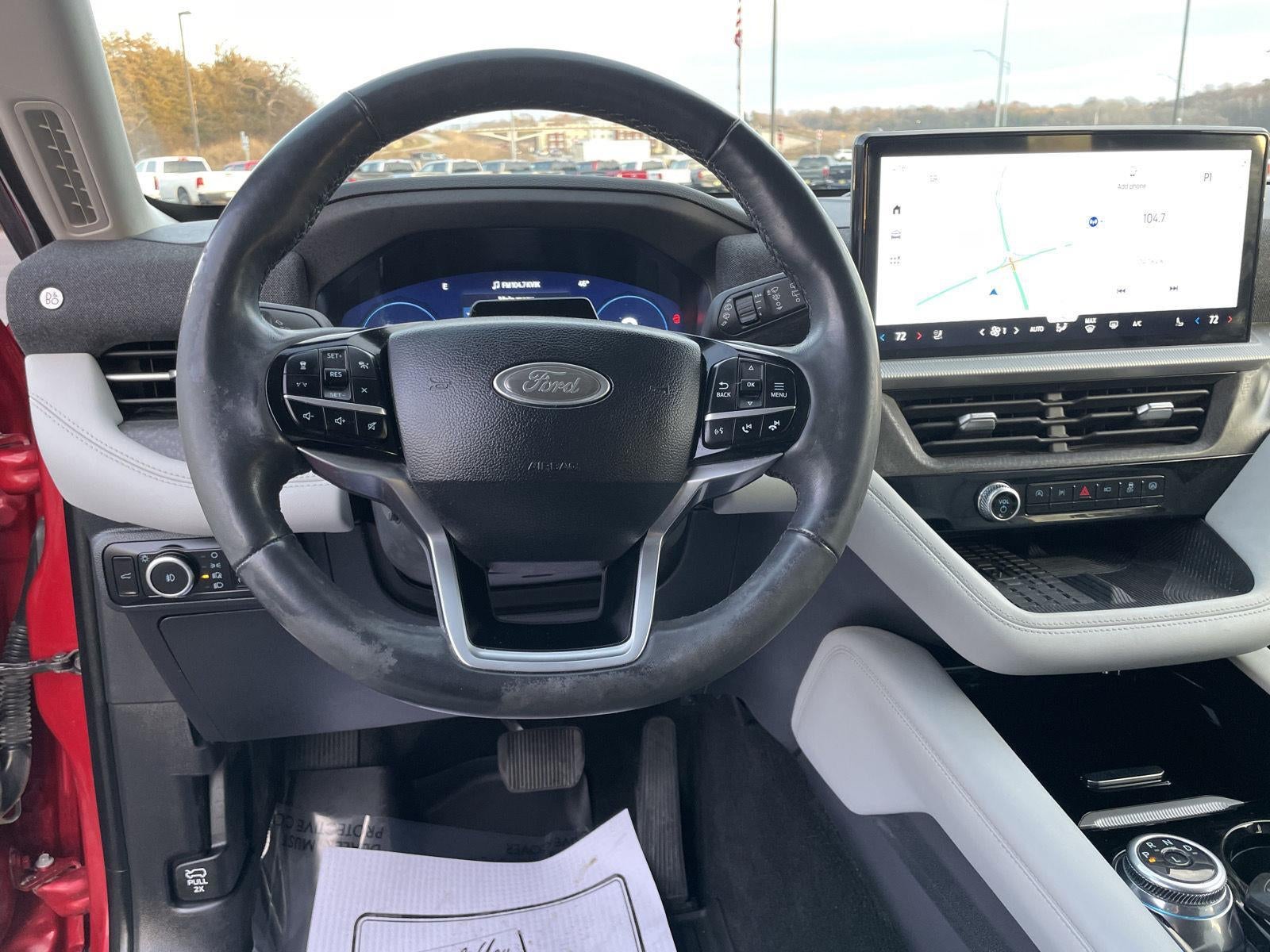 2025 Ford Explorer Platinum