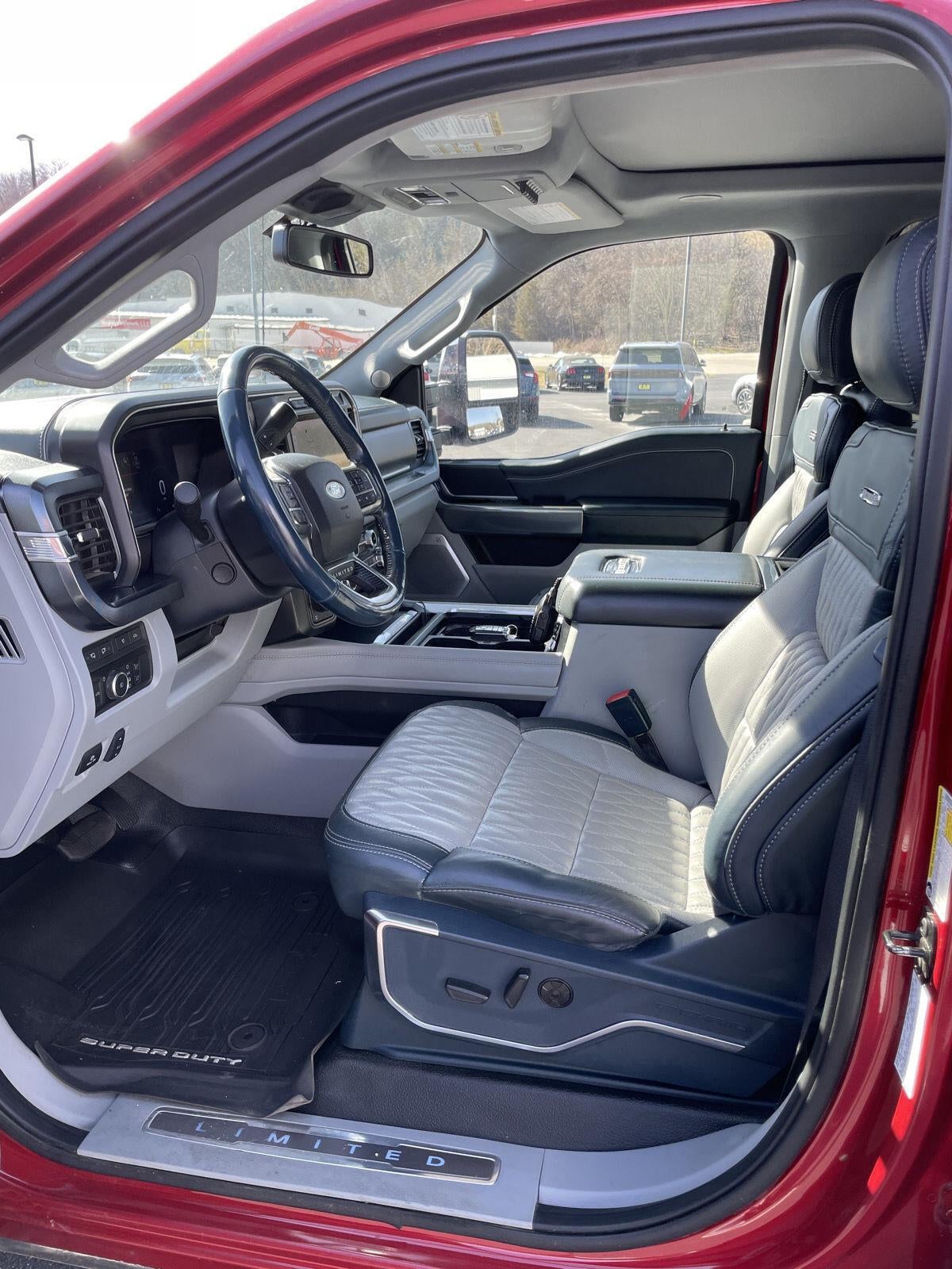 2024 Ford Super Duty F-350 SRW Limited