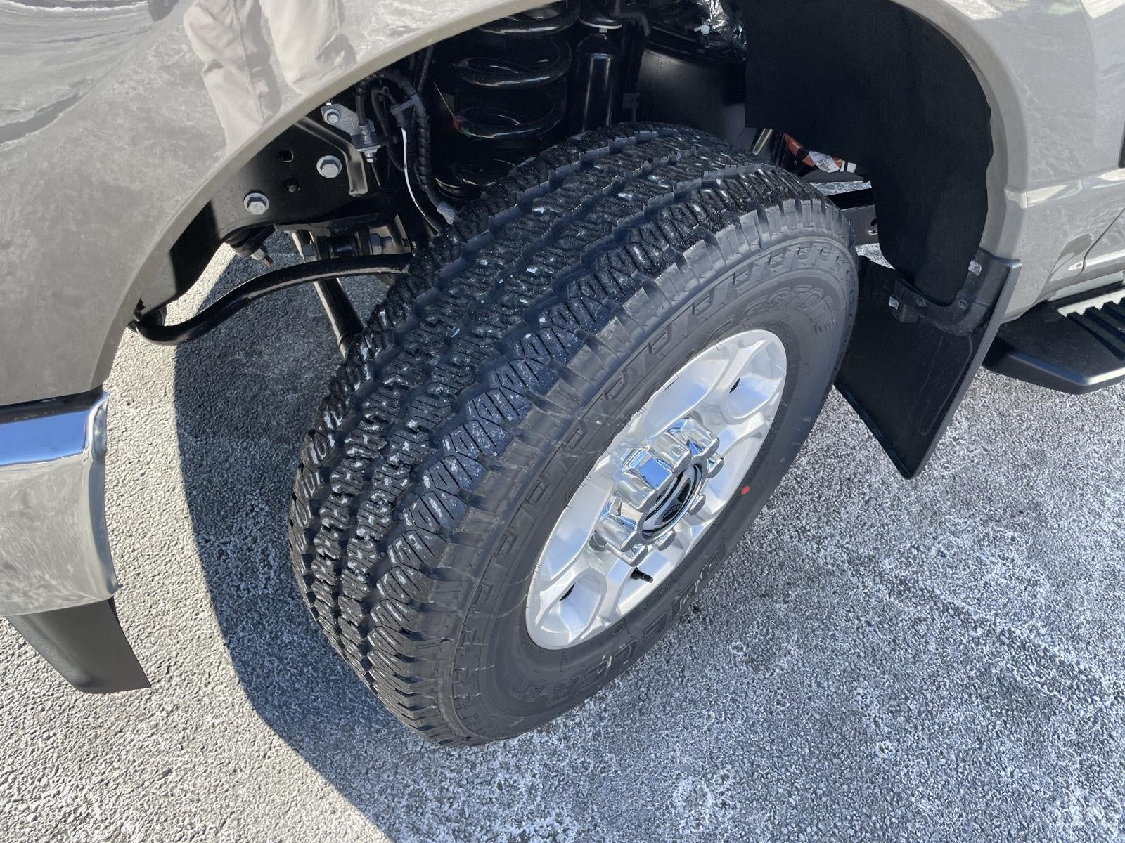 2026 Ford Super Duty F-350 SRW XLT