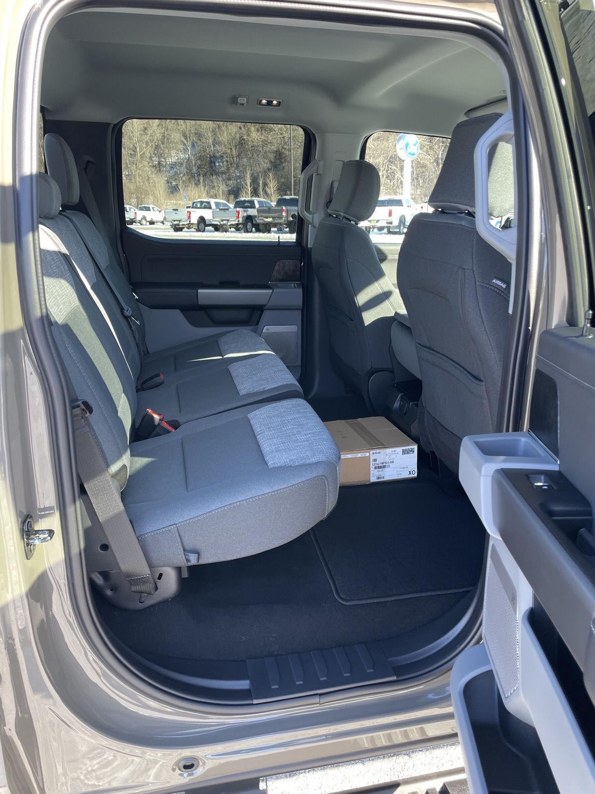 2026 Ford Super Duty F-350 SRW XLT