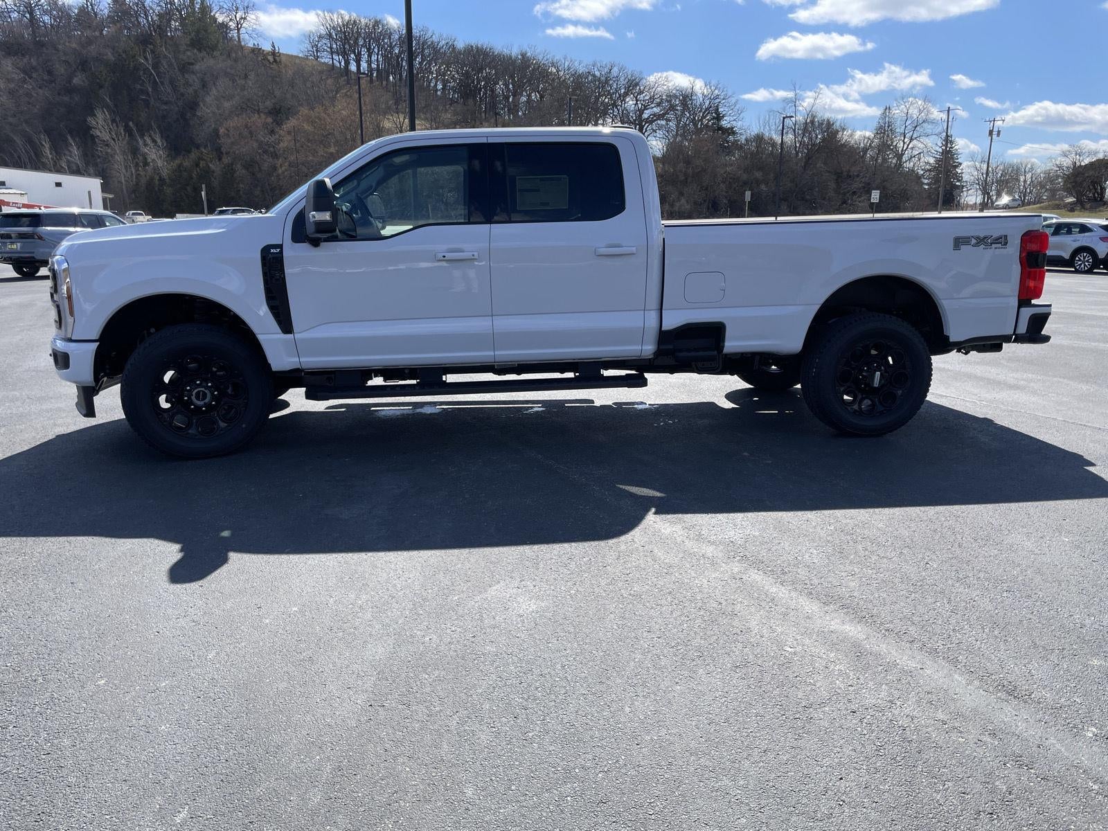 2026 Ford Super Duty F-350 SRW XLT