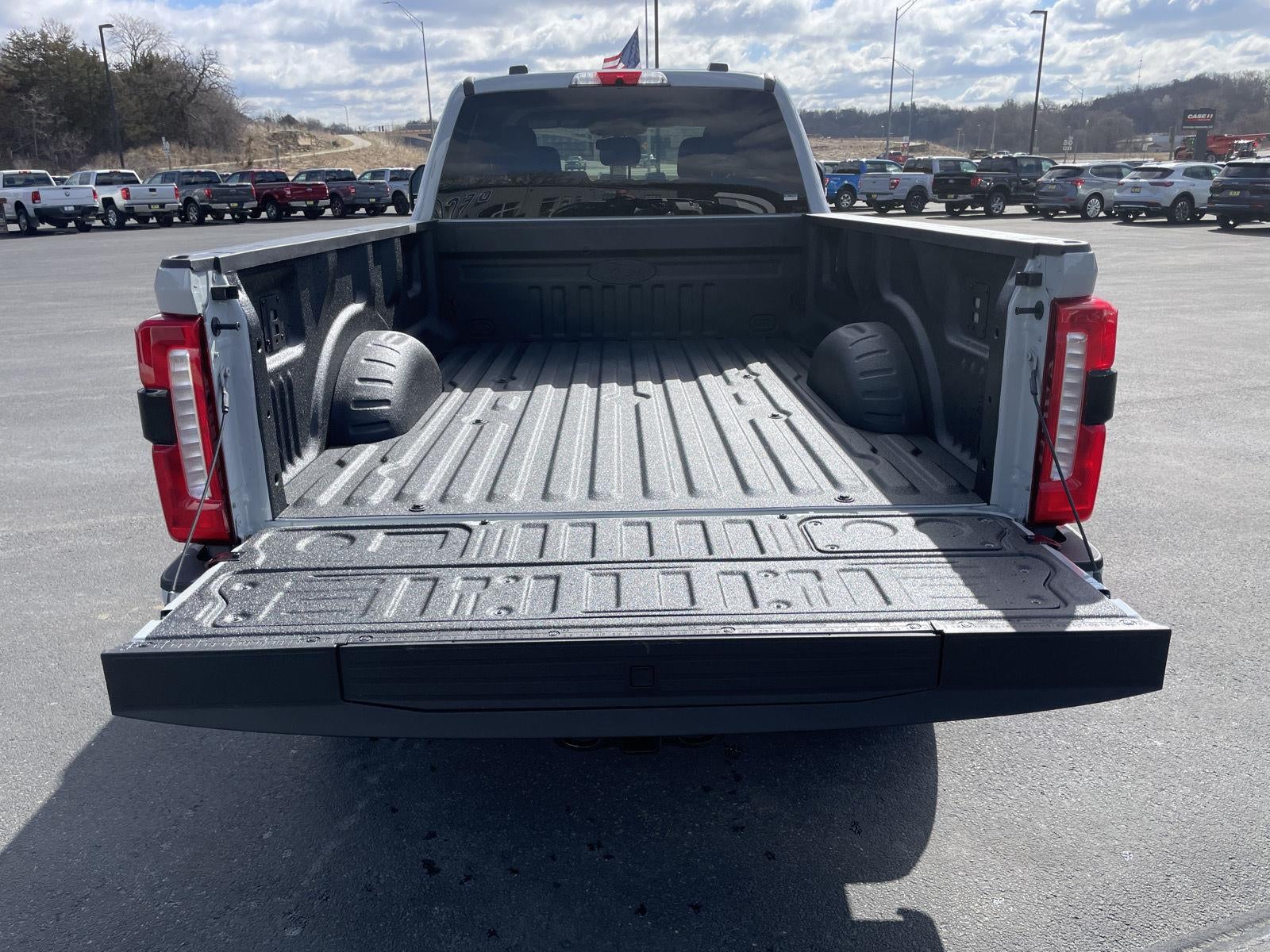 2026 Ford Super Duty F-350 SRW XLT