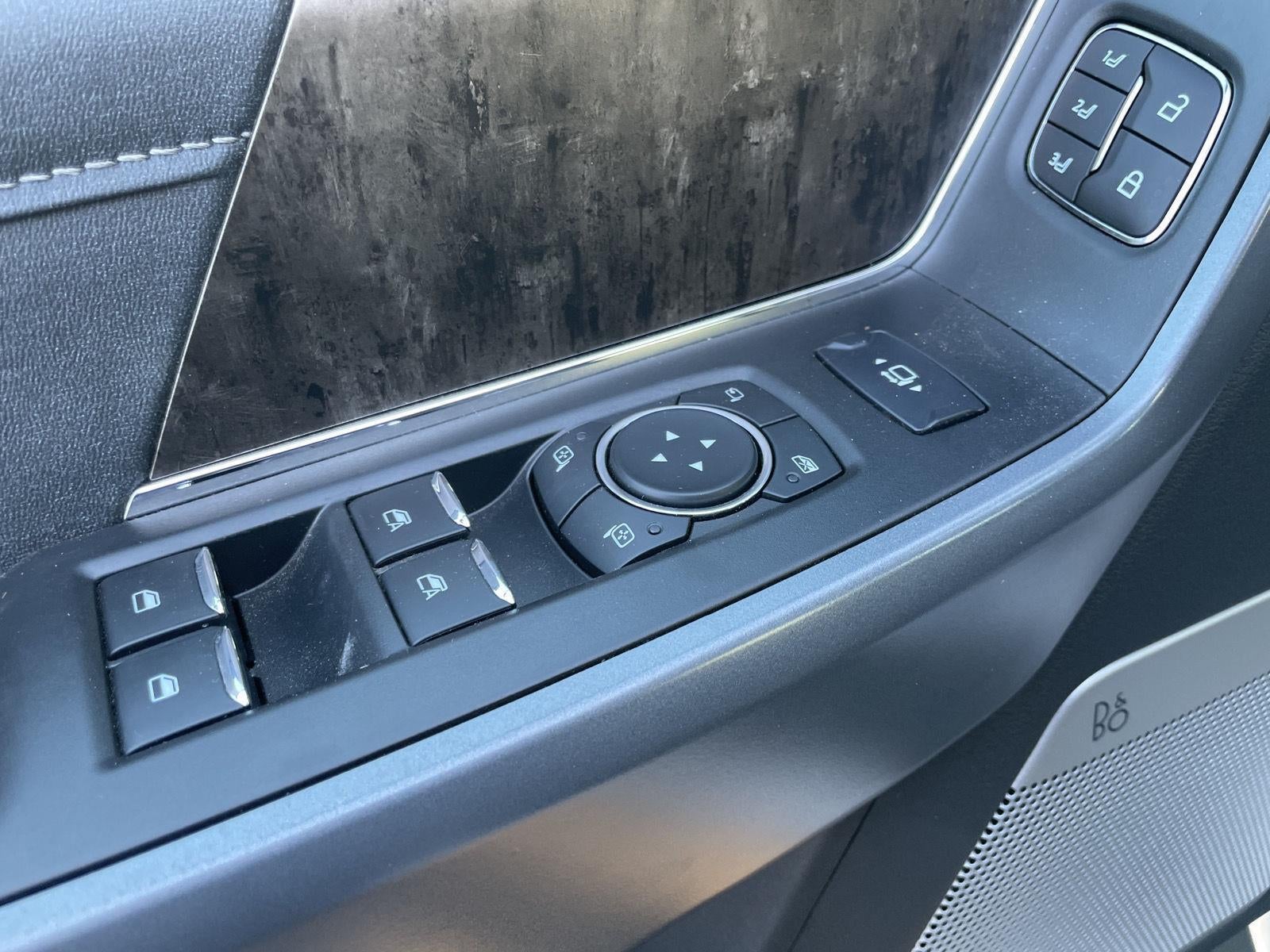 2024 Ford Super Duty F-350 SRW LARIAT