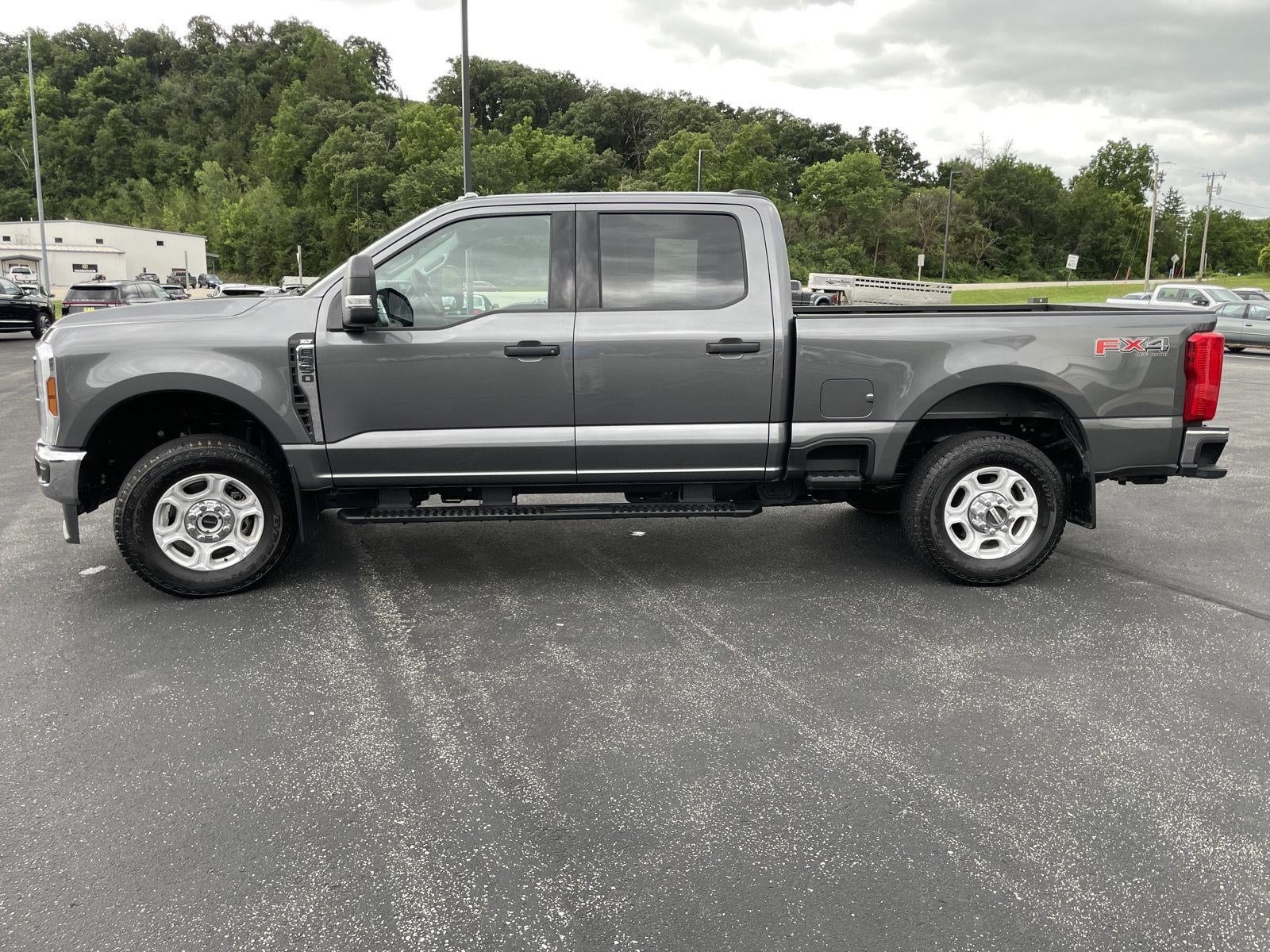 2026 Ford Super Duty F-350 Srw XLT