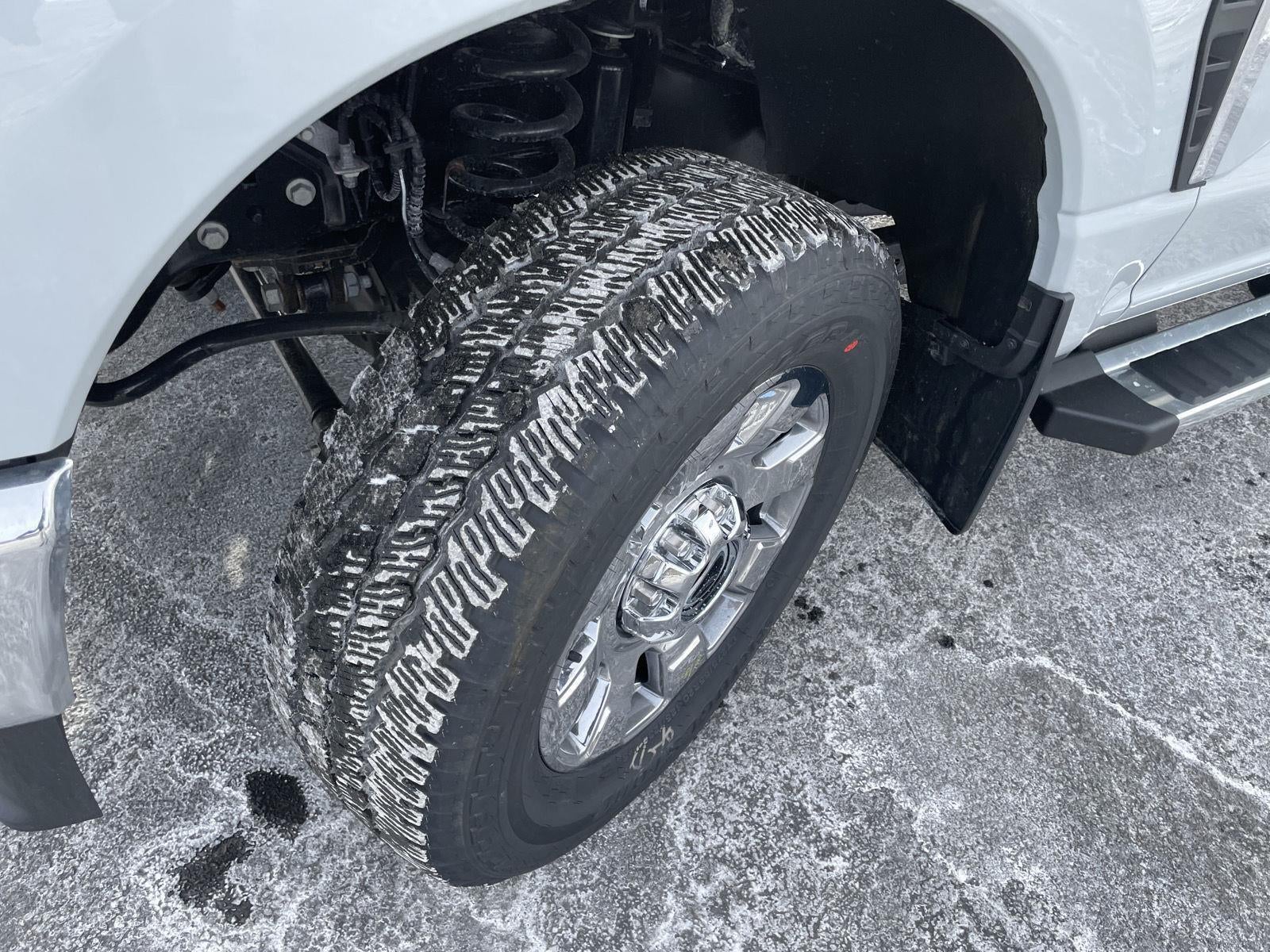 2026 Ford Super Duty F-350 SRW LARIAT