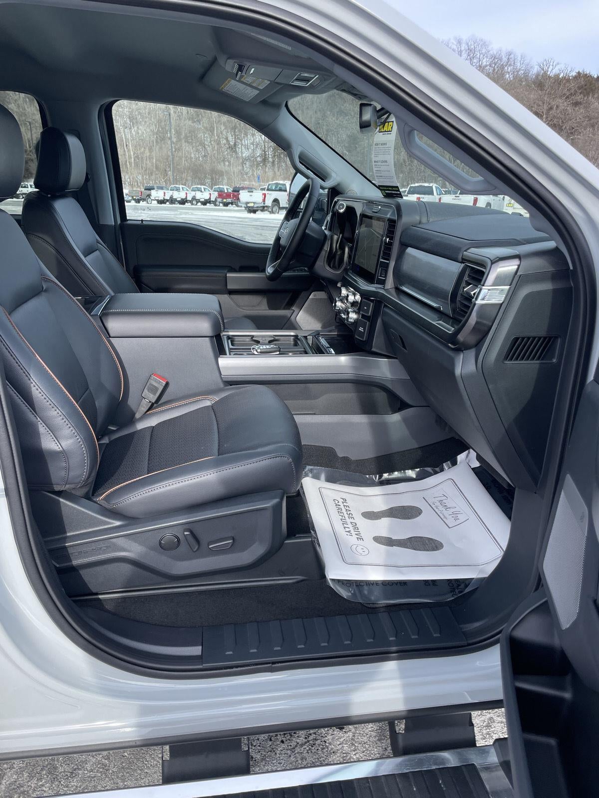 2026 Ford Super Duty F-350 SRW LARIAT