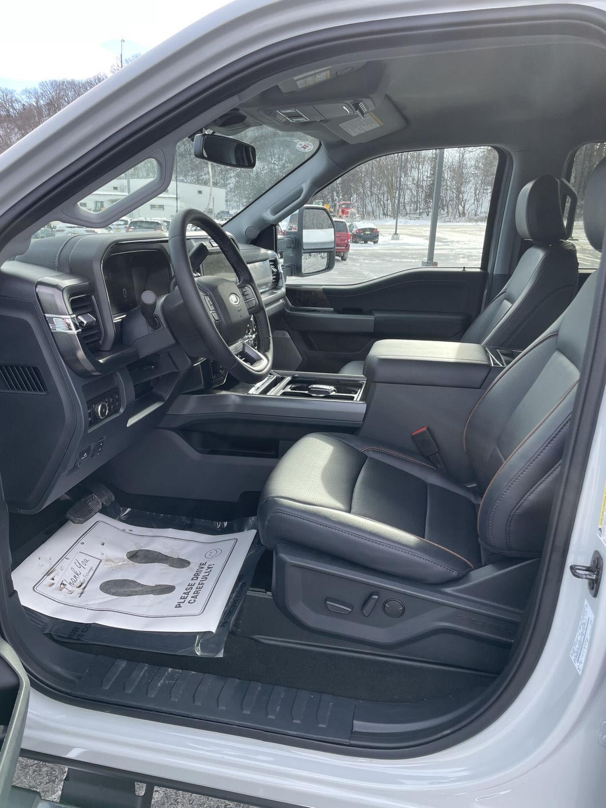 2026 Ford Super Duty F-350 SRW LARIAT