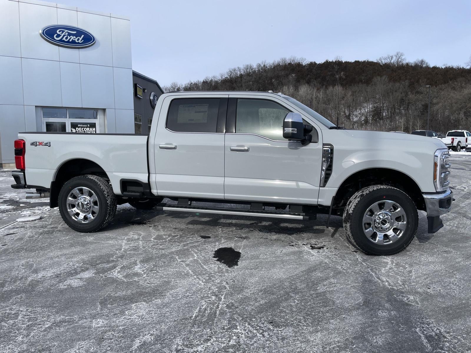 2026 Ford Super Duty F-350 SRW LARIAT