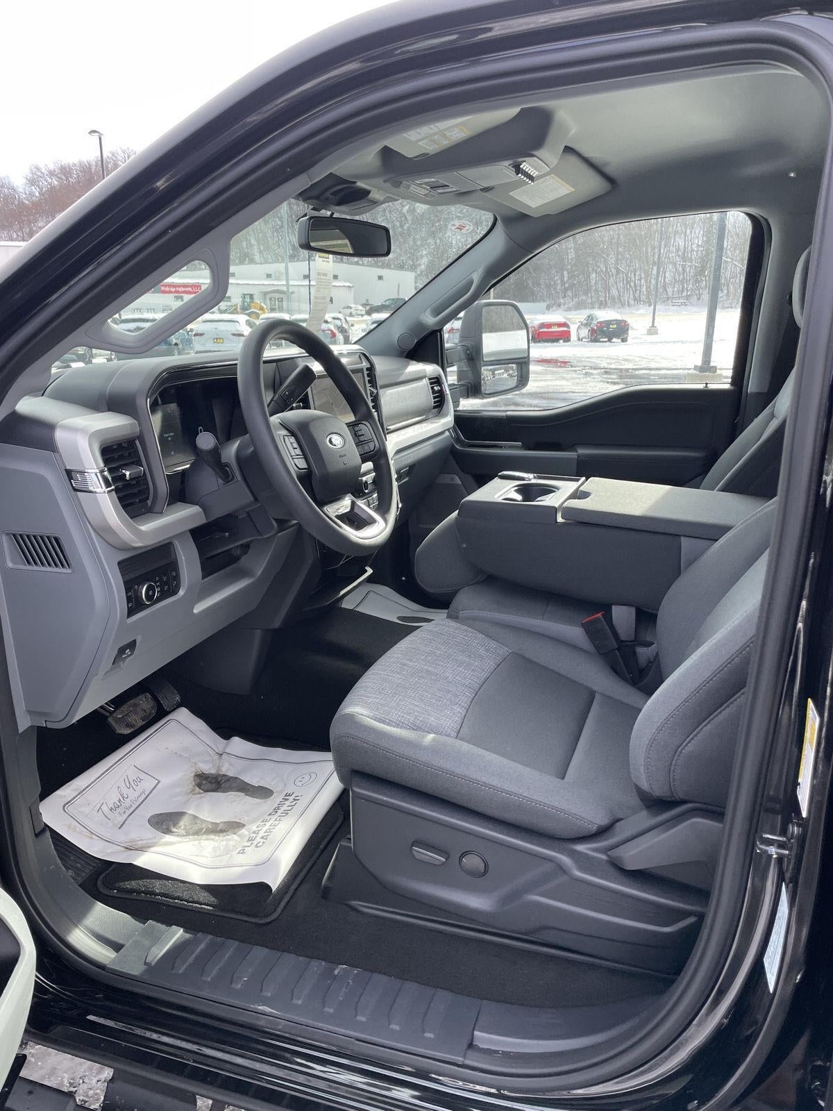 2026 Ford Super Duty F-350 SRW XLT