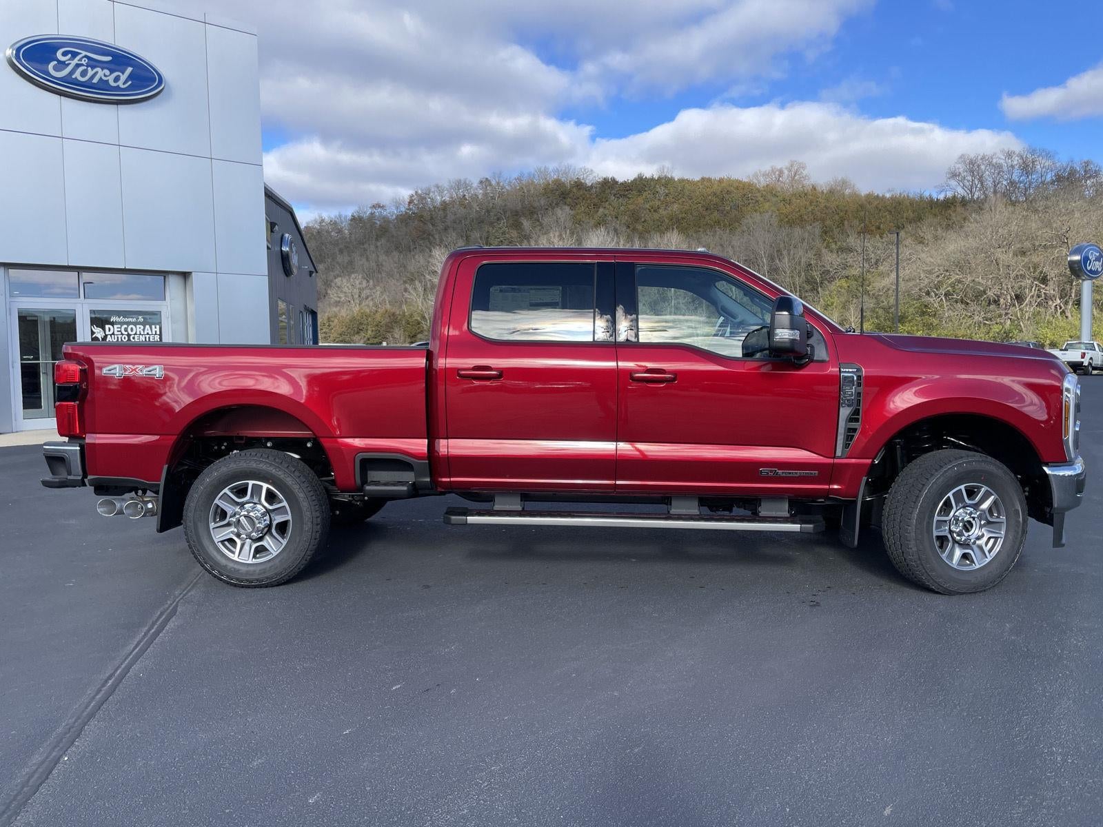 2026 Ford Super Duty F-350 SRW LARIAT