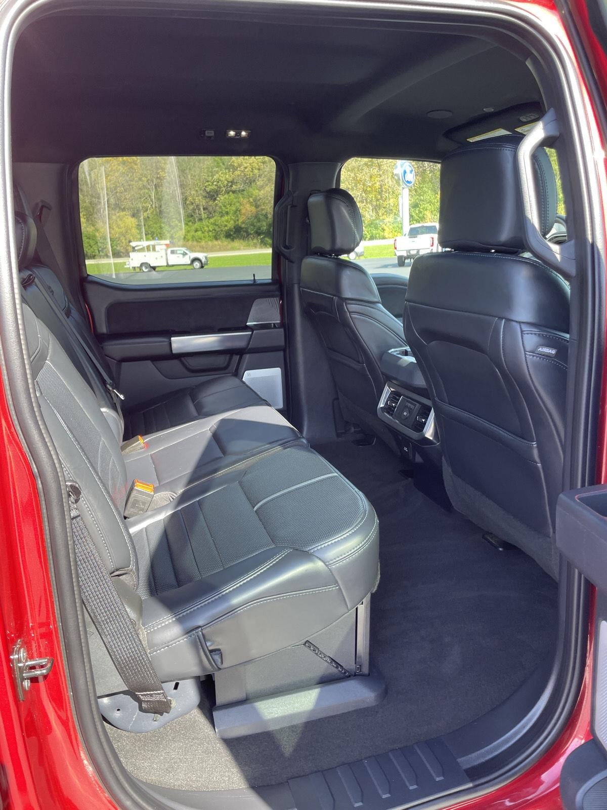 2025 Ford Super Duty F-350 SRW Platinum