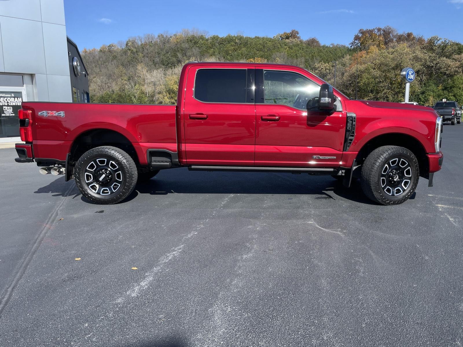 2025 Ford Super Duty F-350 SRW Platinum