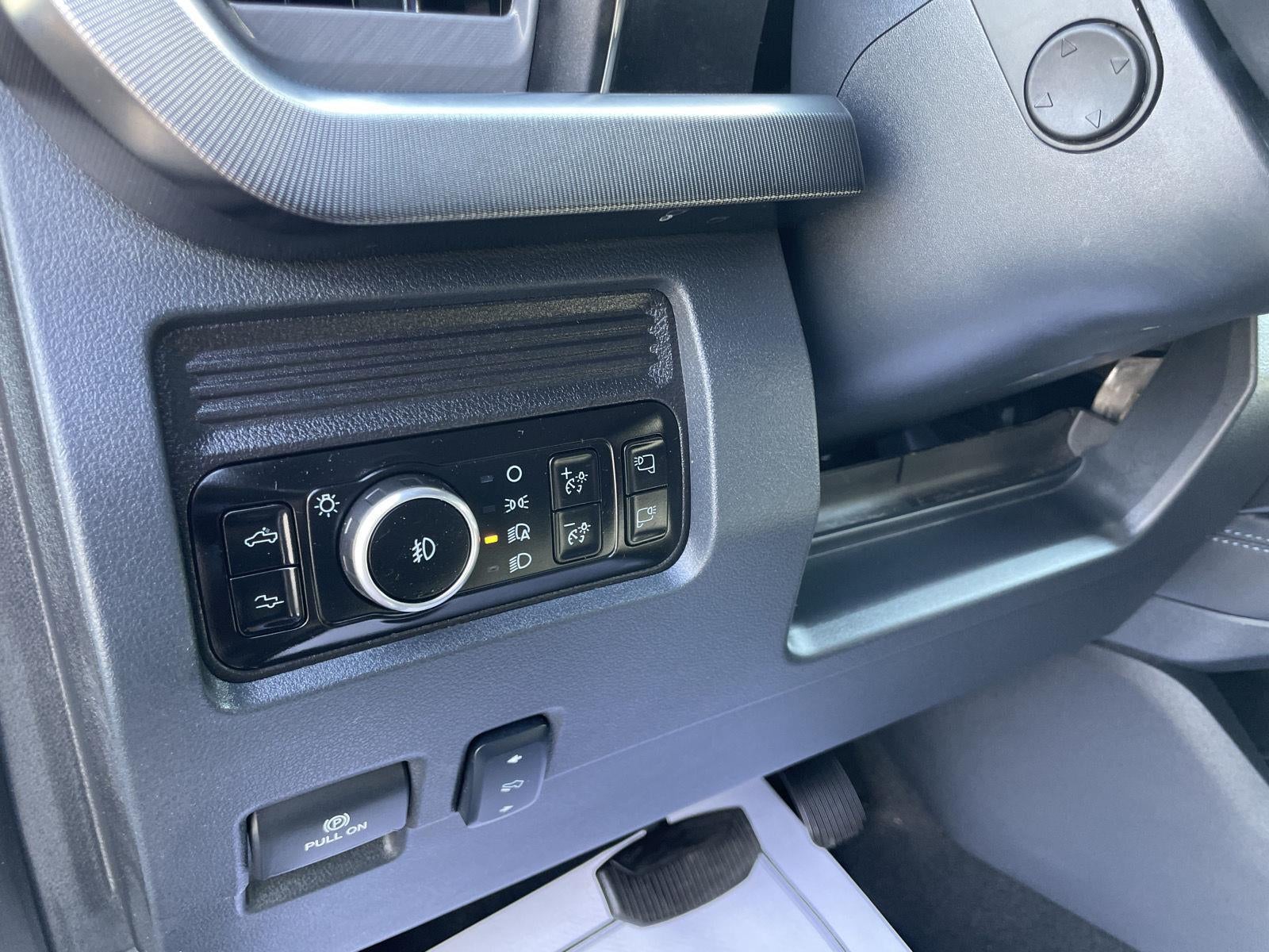 2025 Ford Super Duty F-350 SRW Platinum