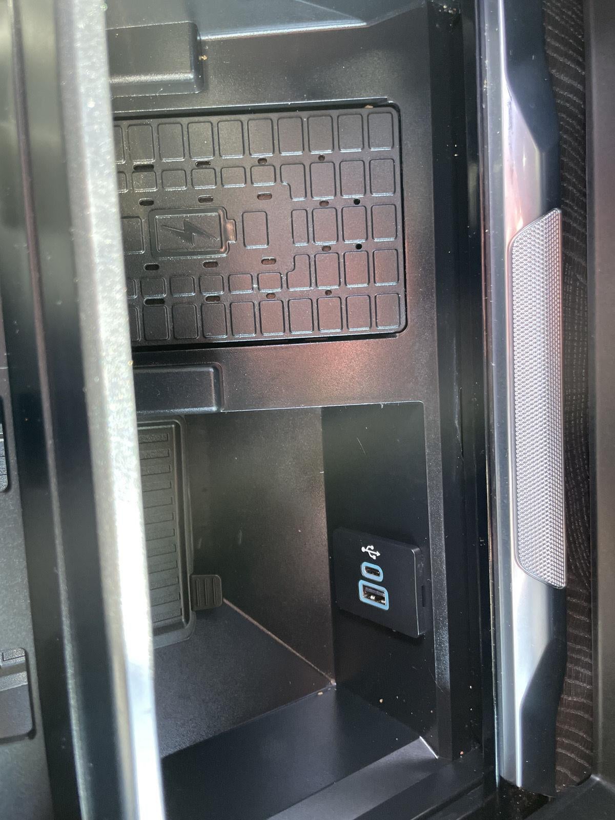 2025 Ford Super Duty F-350 SRW Platinum