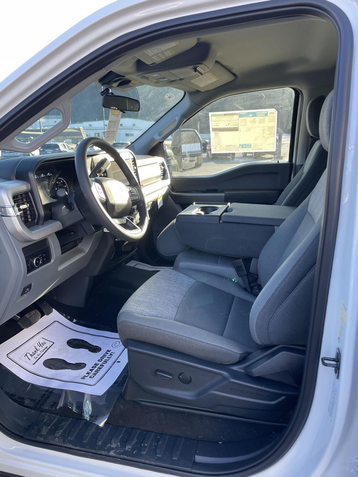 2026 Ford Super Duty F-350 SRW XLT