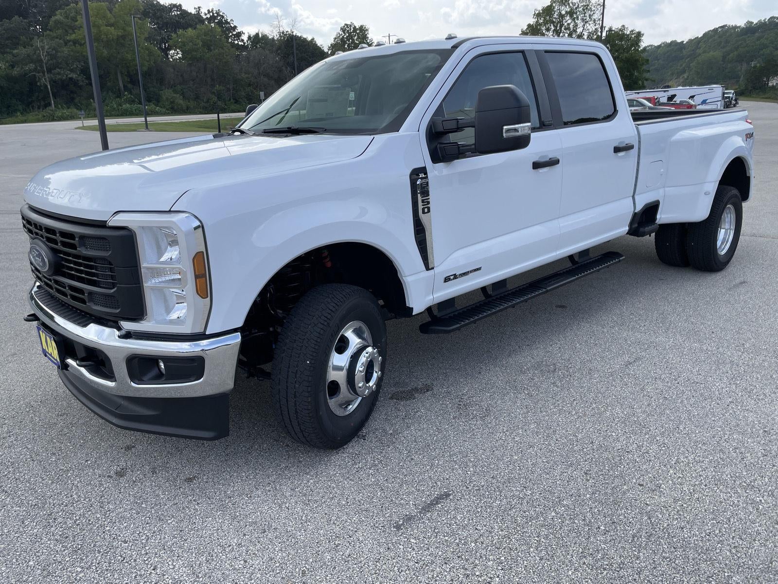 2026 Ford Super Duty F-350 DRW XL