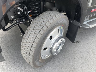 2027 Ford Super Duty F-450 DRW XLT