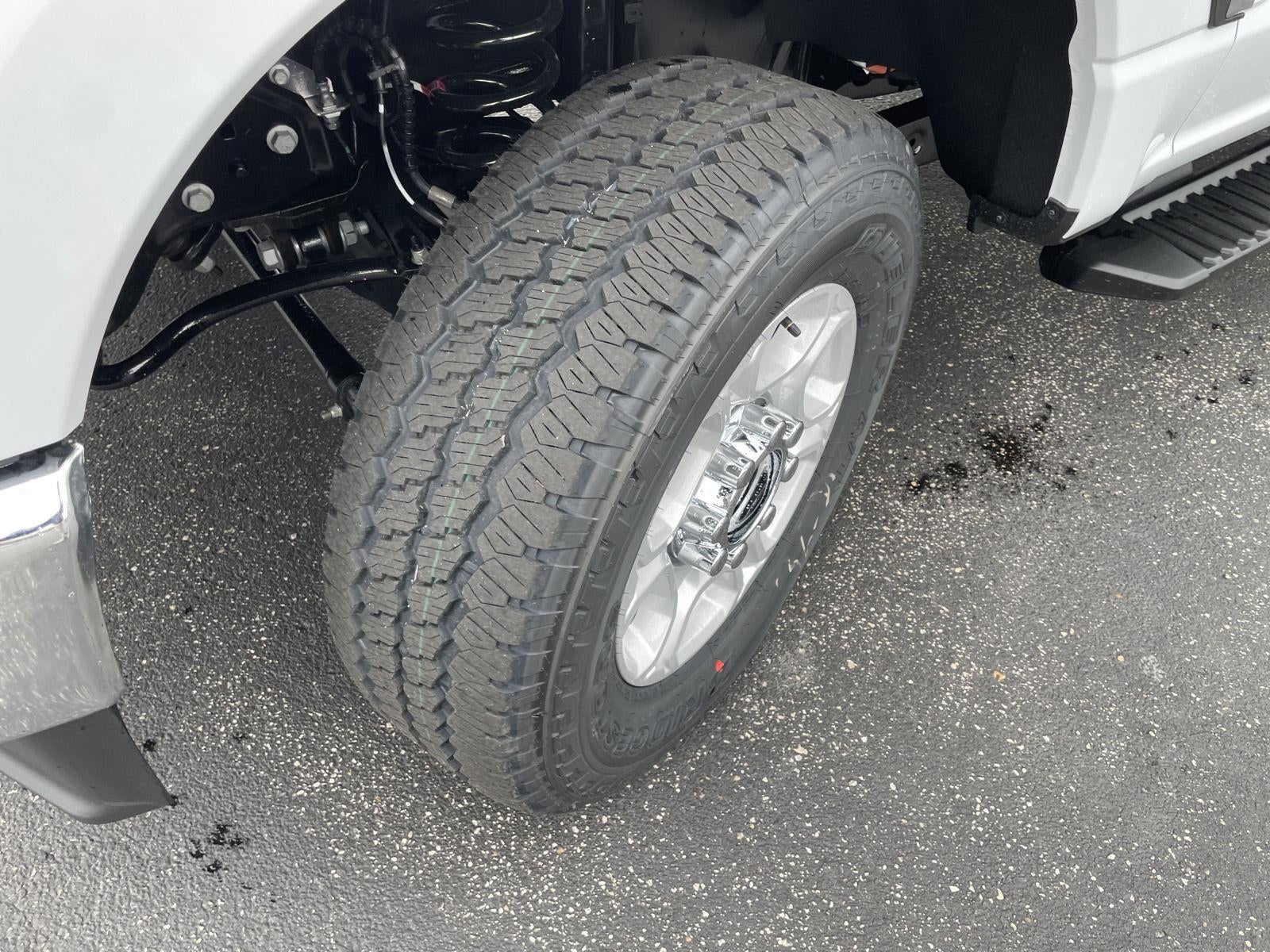 2026 Ford Super Duty F-350 SRW XLT