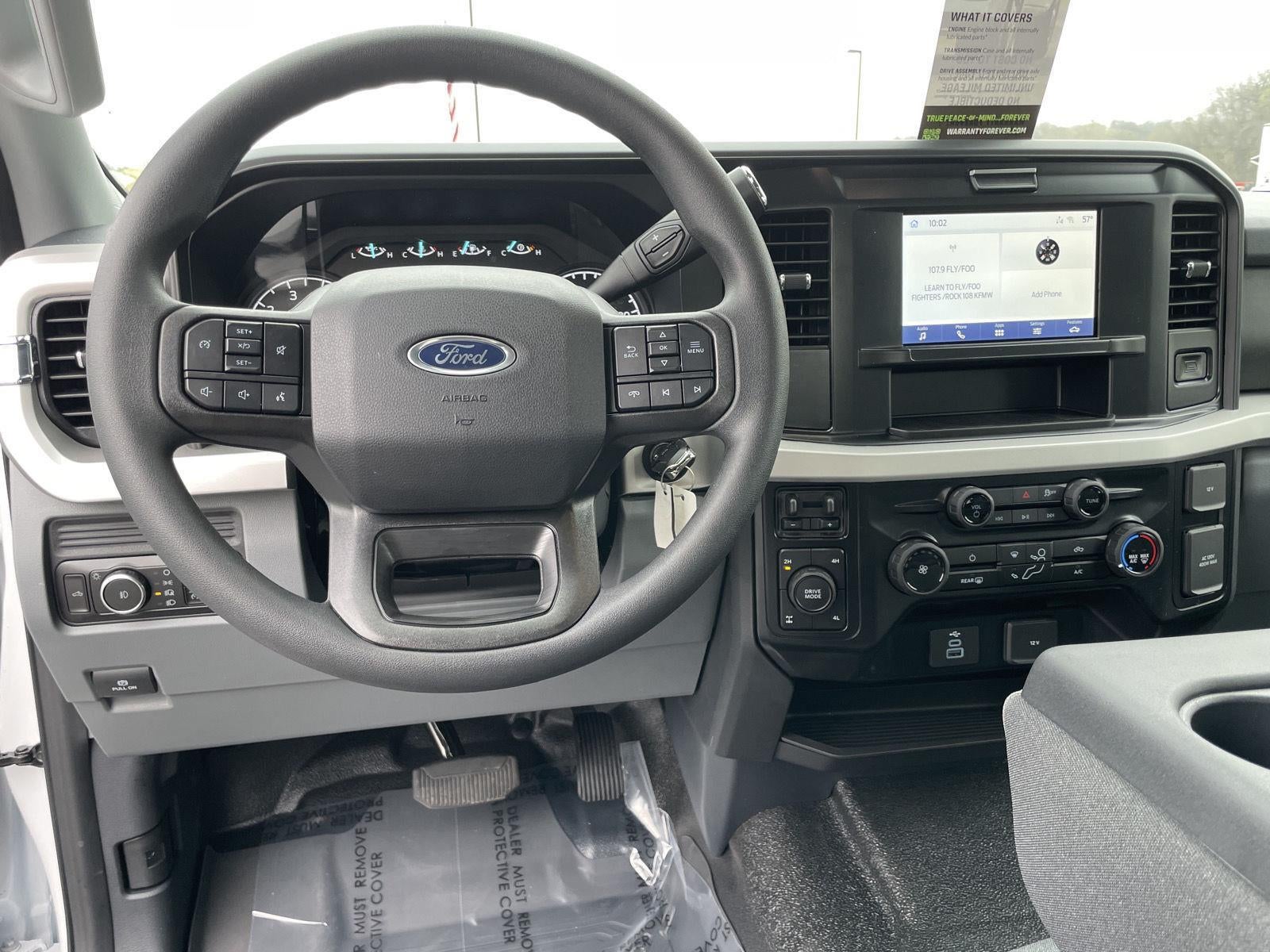 2026 Ford Super Duty F-350 SRW XLT