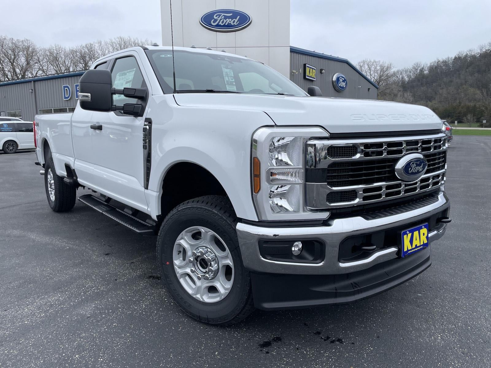 2026 Ford Super Duty F-350 SRW XLT