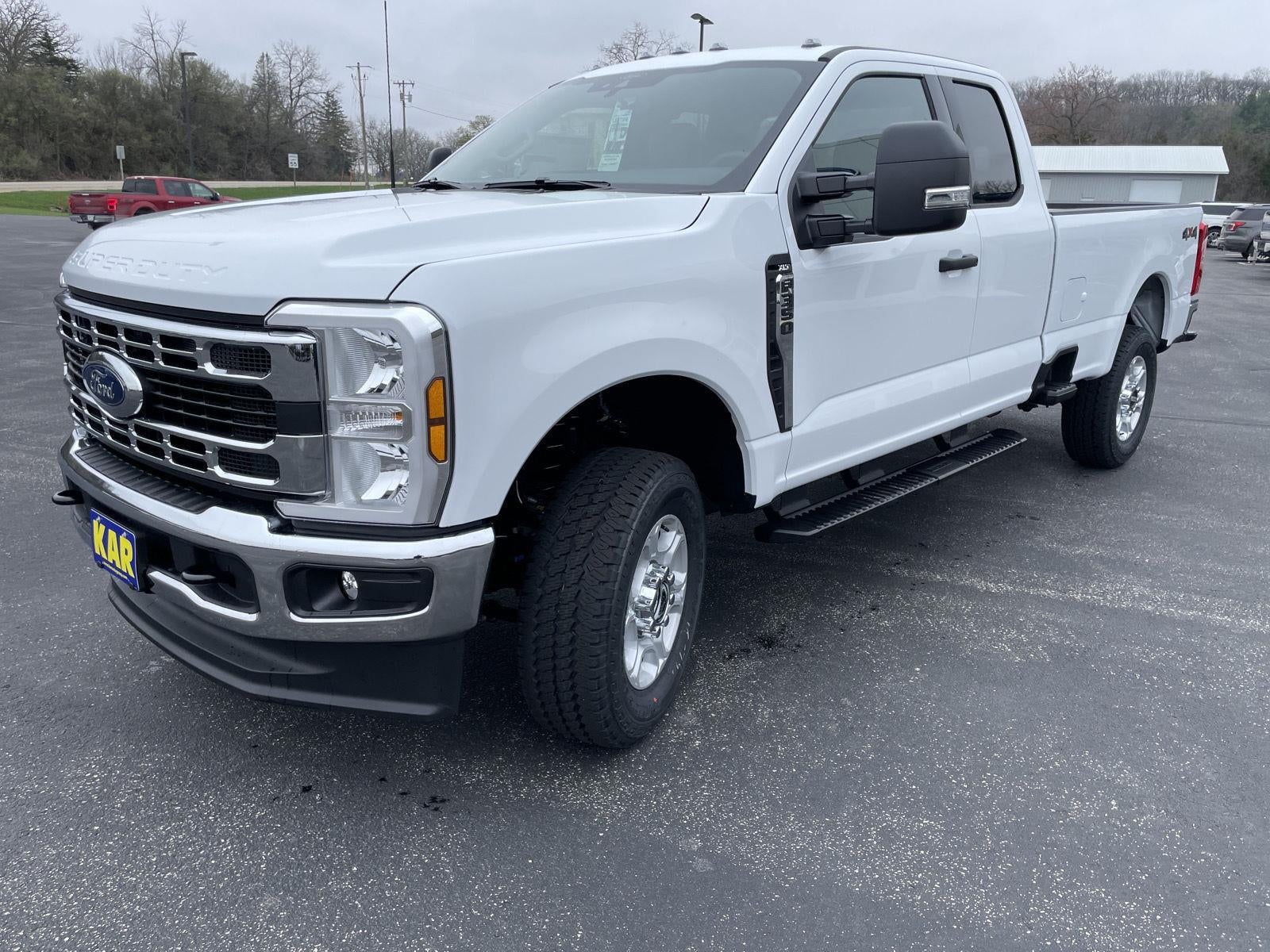 2026 Ford Super Duty F-350 SRW XLT