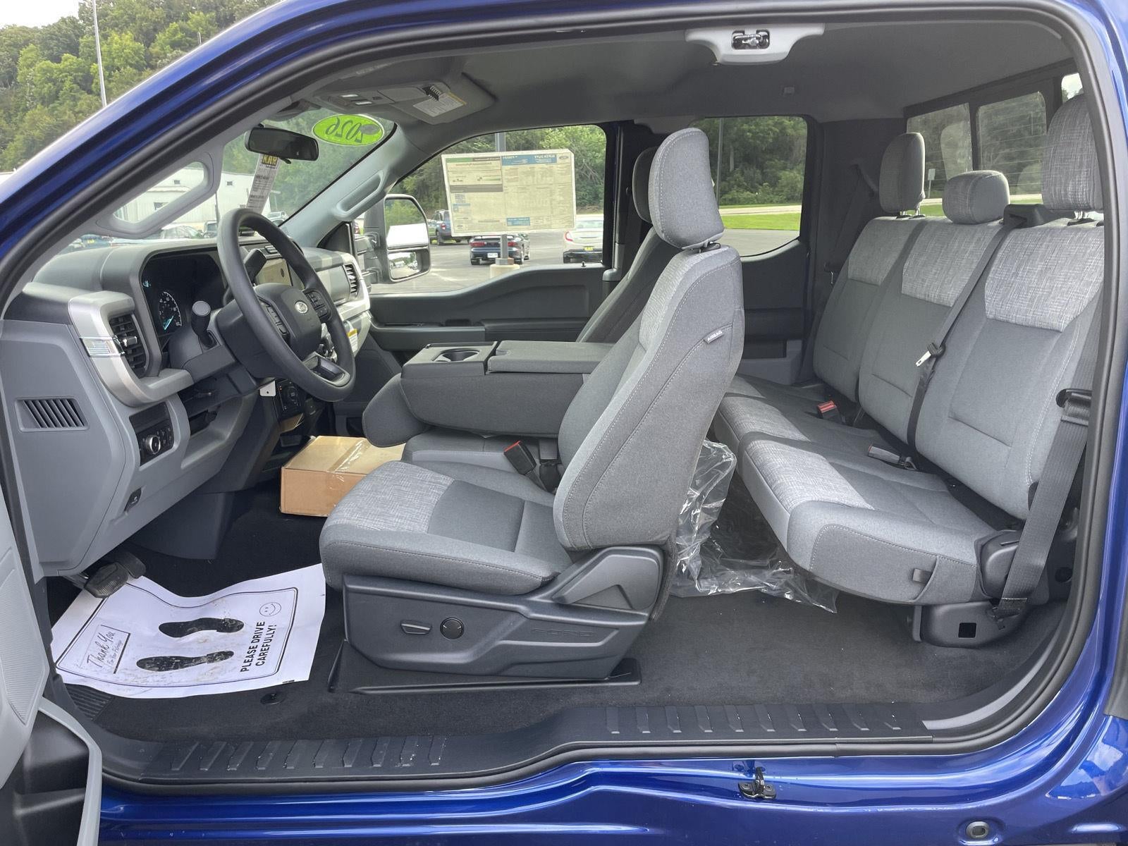 2026 Ford Super Duty F-350 Srw XLT