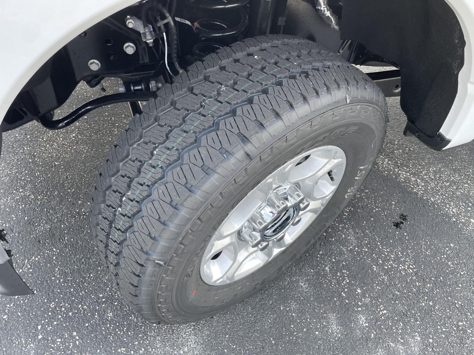 2026 Ford Super Duty F-350 SRW XLT