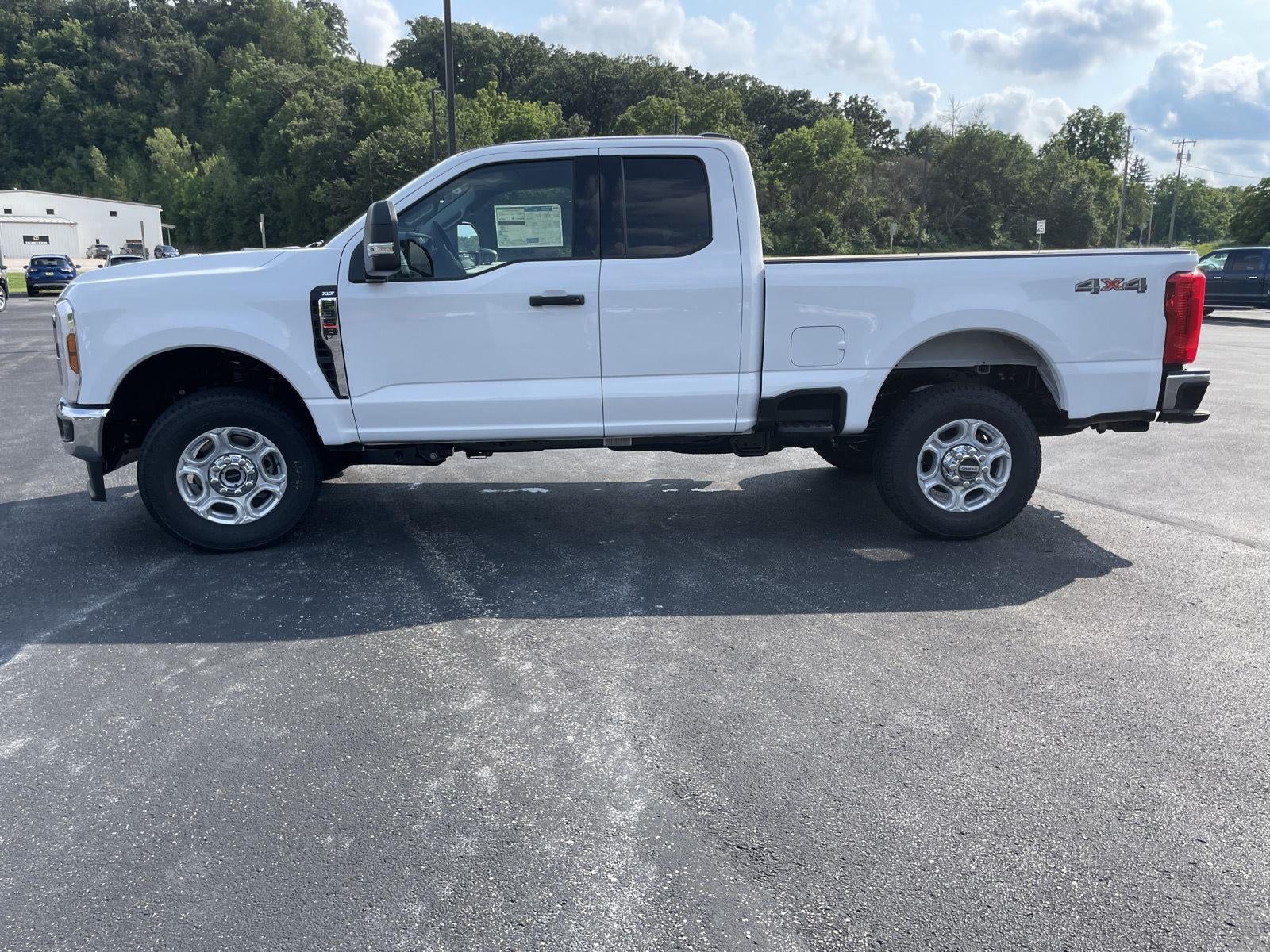 2026 Ford Super Duty F-350 SRW XLT