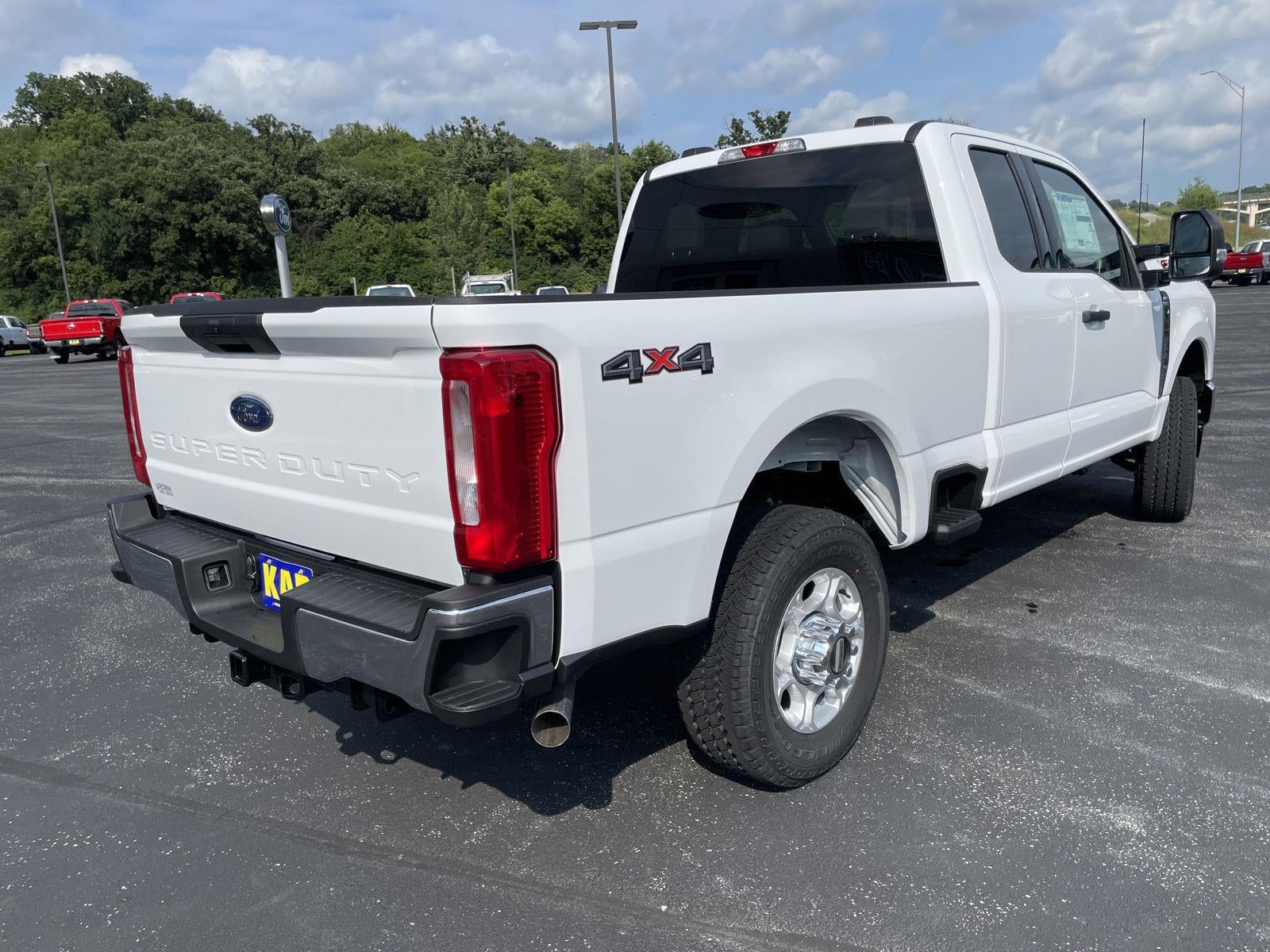 2026 Ford Super Duty F-350 SRW XLT