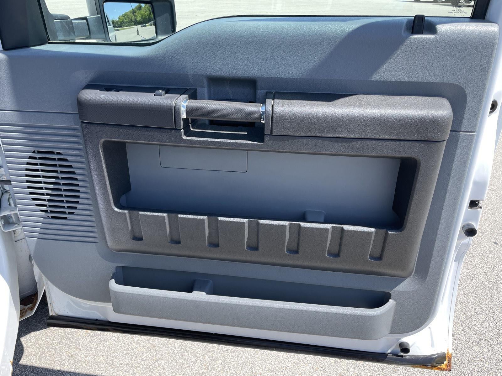 2016 Ford Super Duty F-350 SRW XL