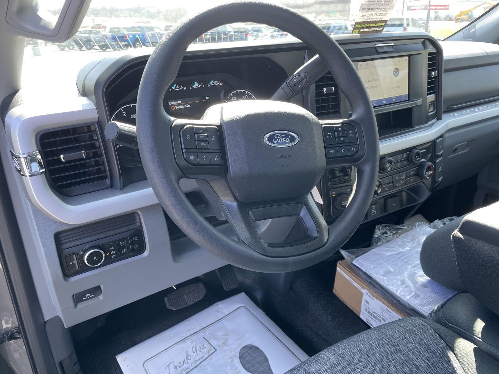 2026 Ford Super Duty F-350 DRW XLT