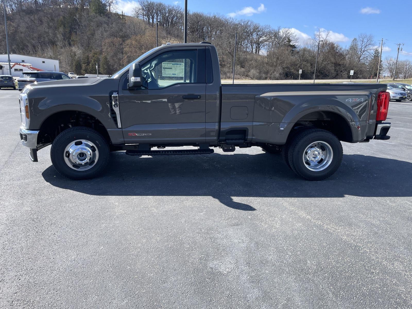 2026 Ford Super Duty F-350 DRW XLT