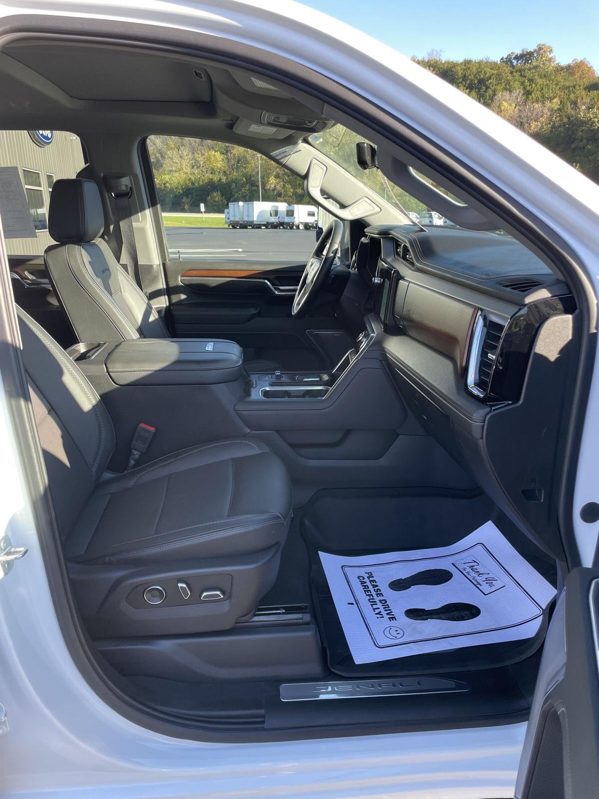 2024 GMC Sierra 3500HD Denali