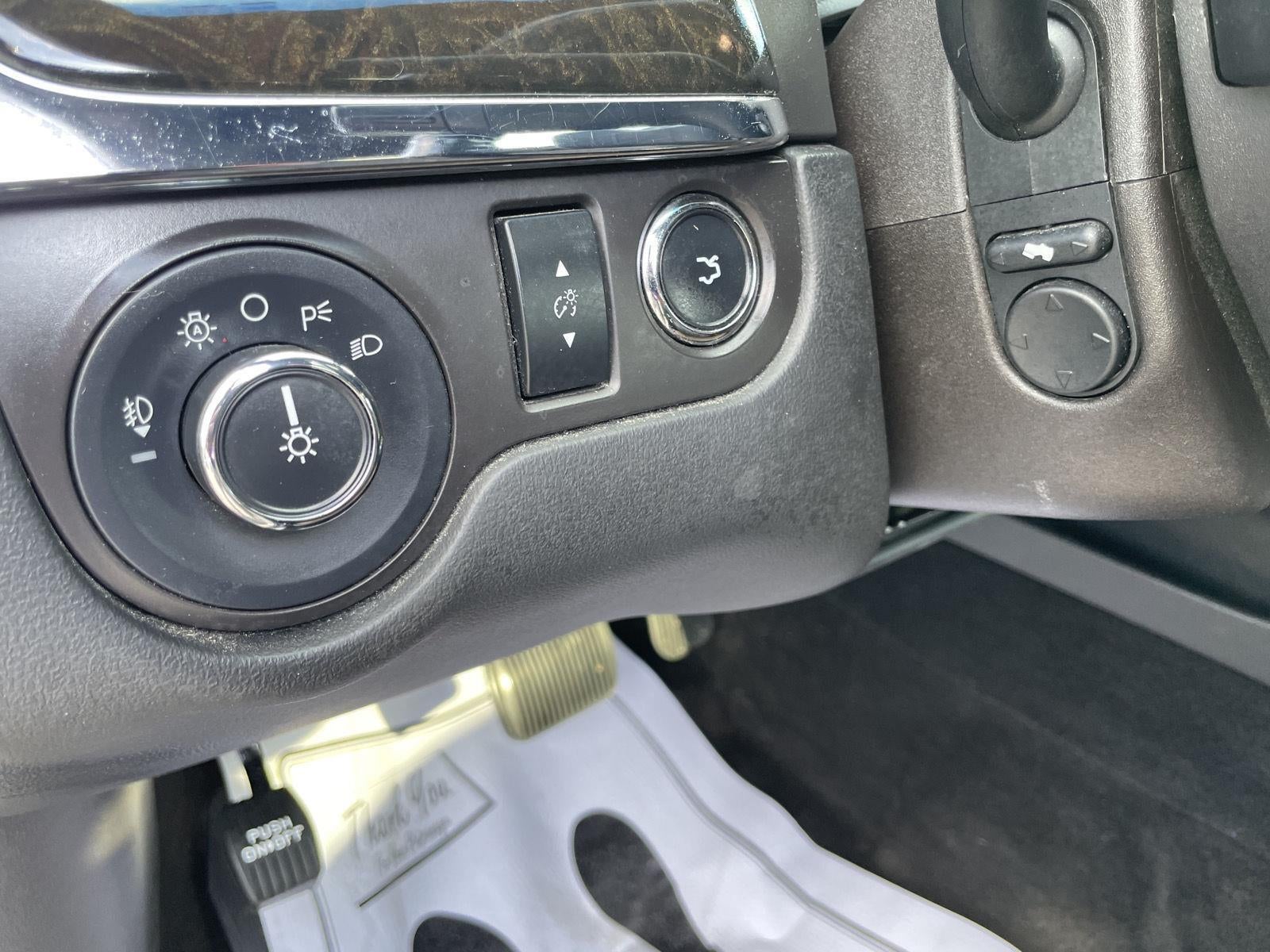 2016 Lincoln MKS Base