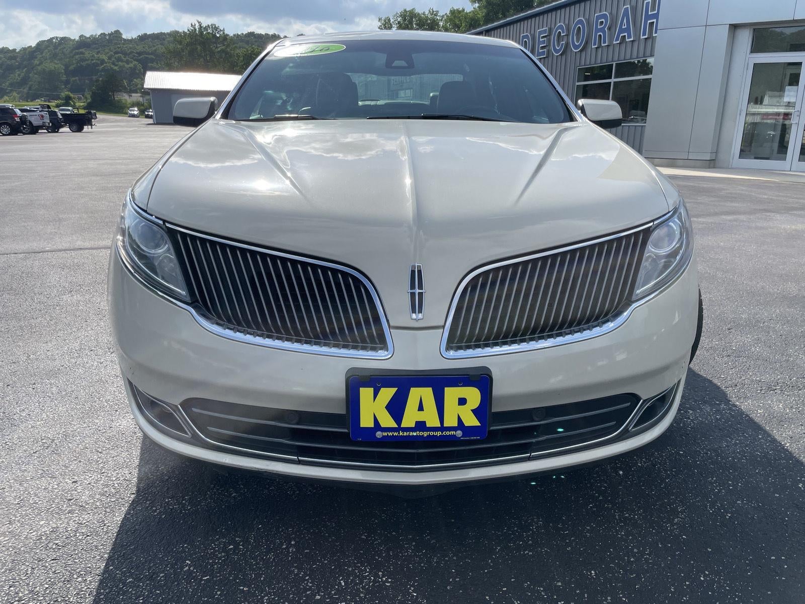 2016 Lincoln MKS Base