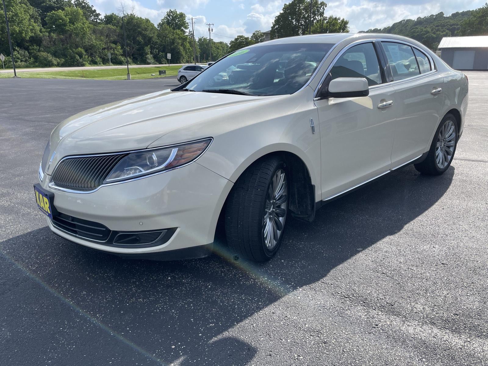 2016 Lincoln MKS Base