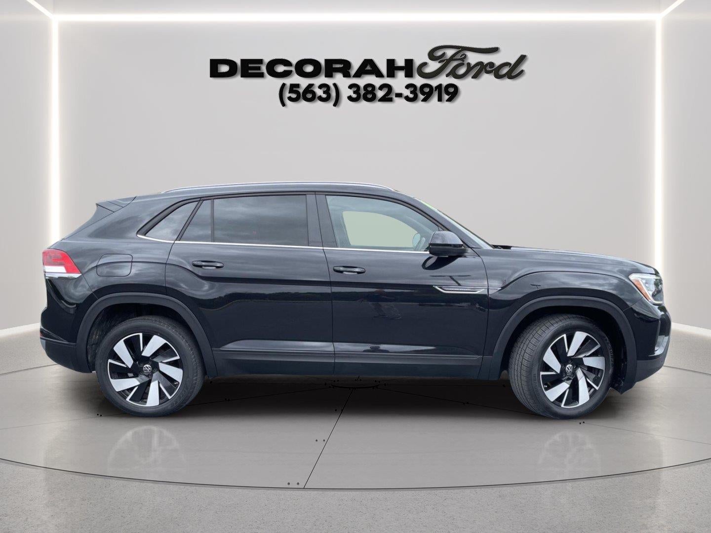 2024 Volkswagen Atlas Cross Sport 2.0T SE w/Technology